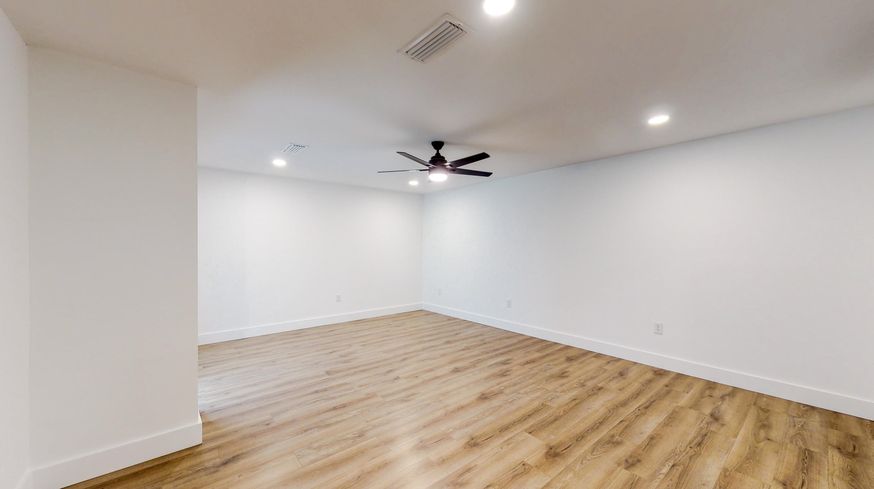 2419 Rocky Shores Dr, Niceville FL  32578-2370 exterior