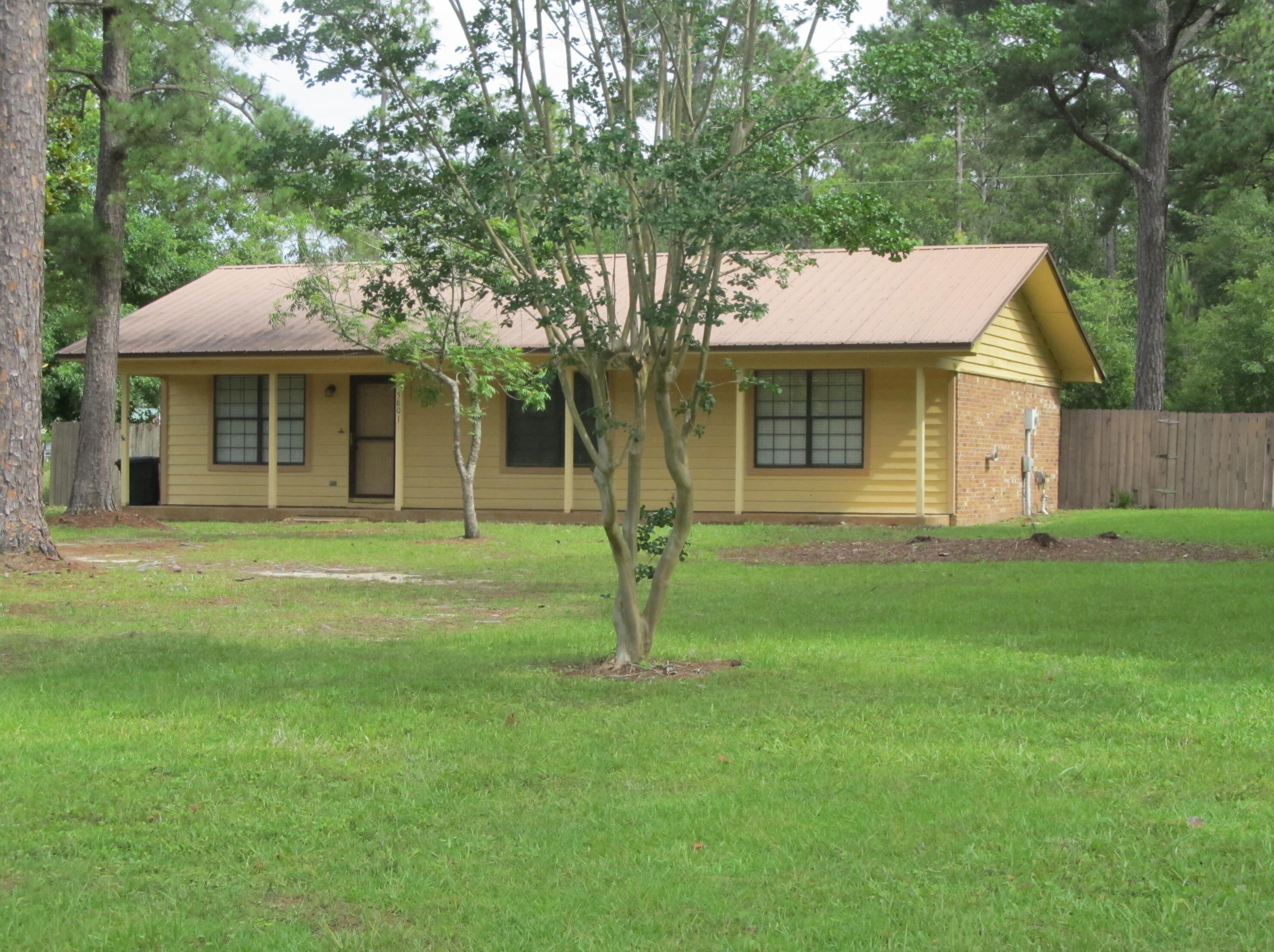 5801 Coy Burgess Loop, Defuniak Springs, FL 32435