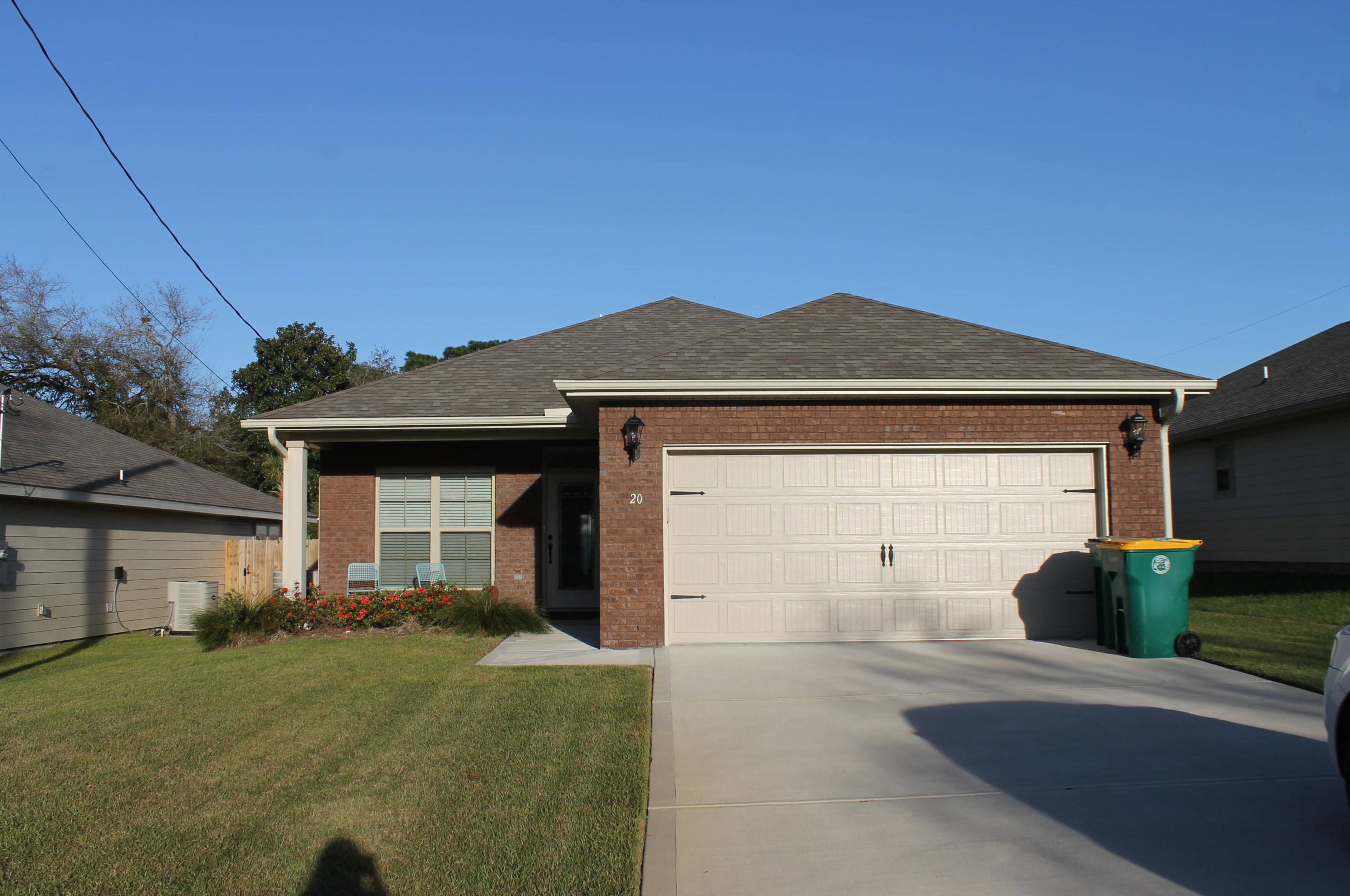 20 9th St, Shalimar, FL 32579