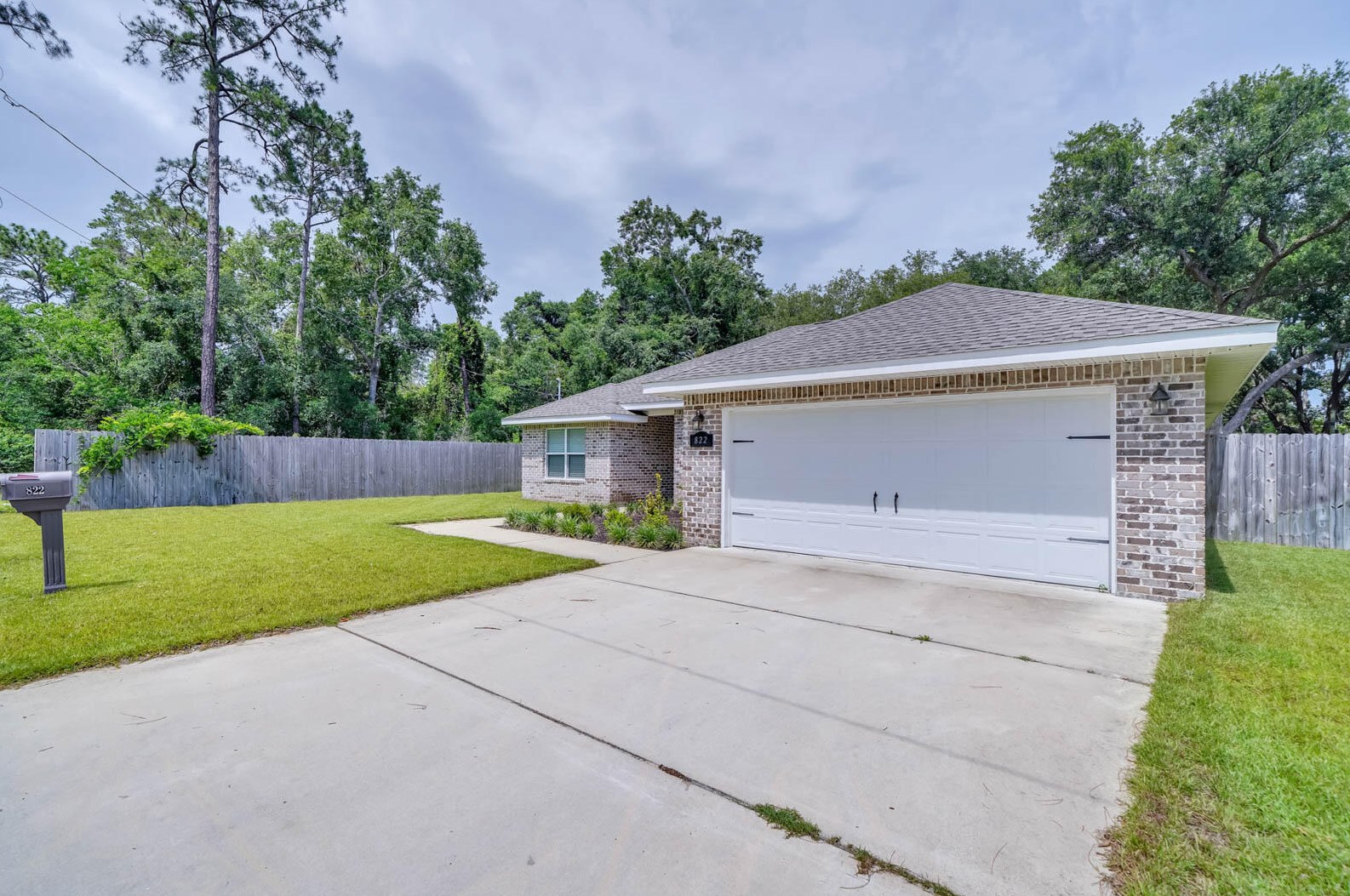 822 Hilltop Rd, Mary Esther, FL 32569-2224