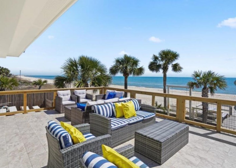 956 W Gorrie Dr, Saint George Island, FL 32328