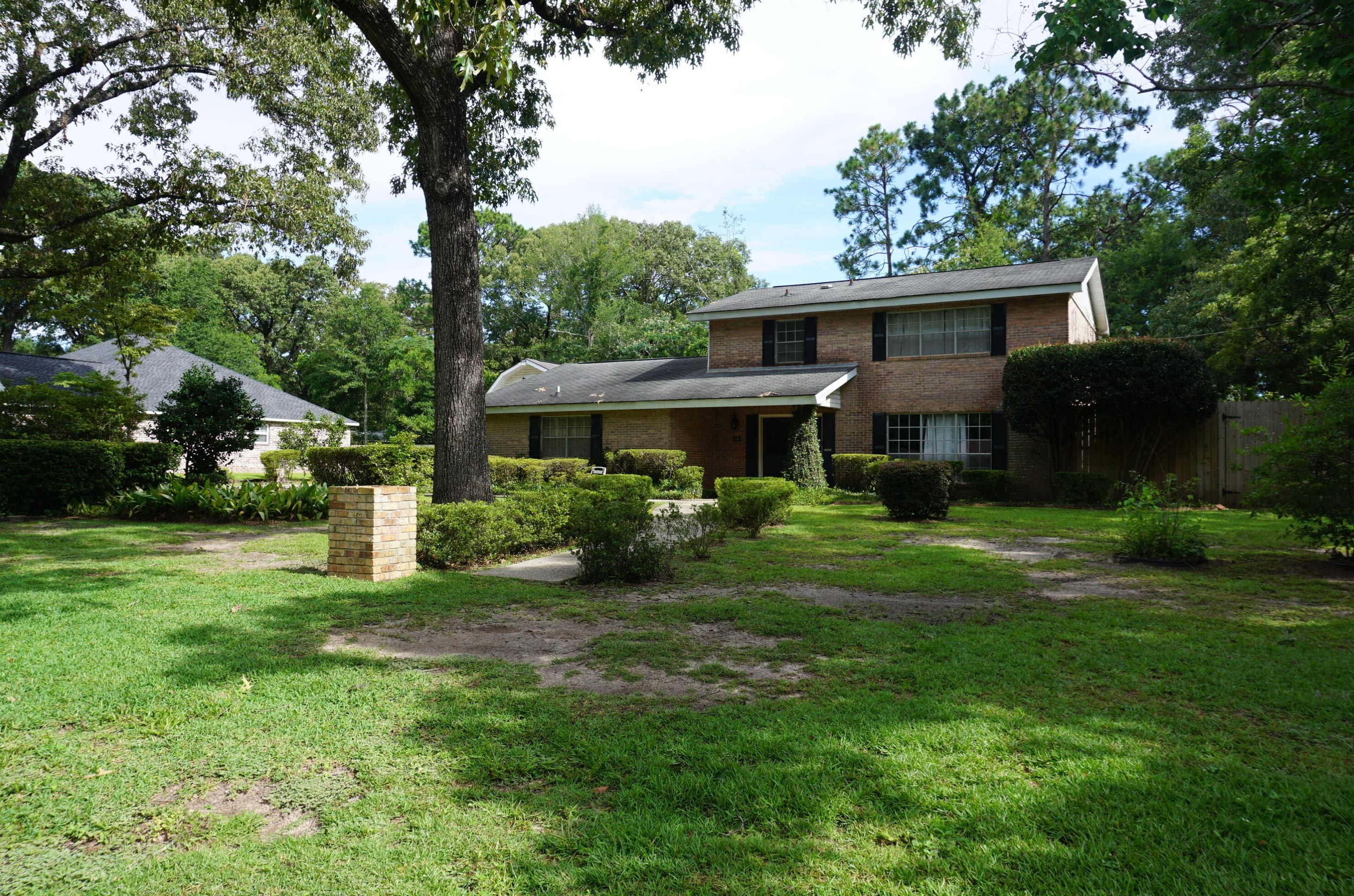 115 Phillips Dr, Crestview, FL 32536
