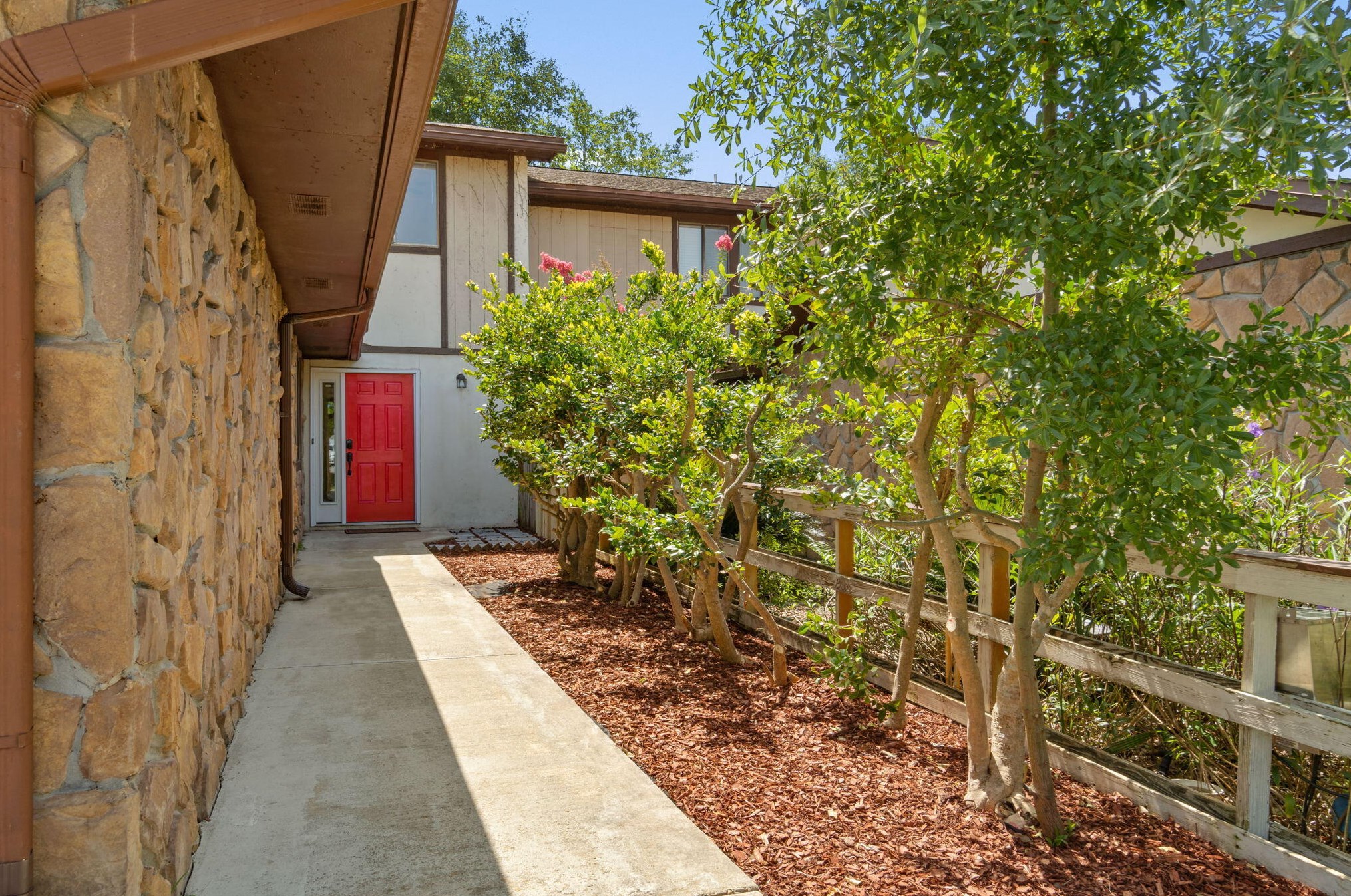 203 Honeytree Ln, Fort Walton Beach, FL 32548-5211