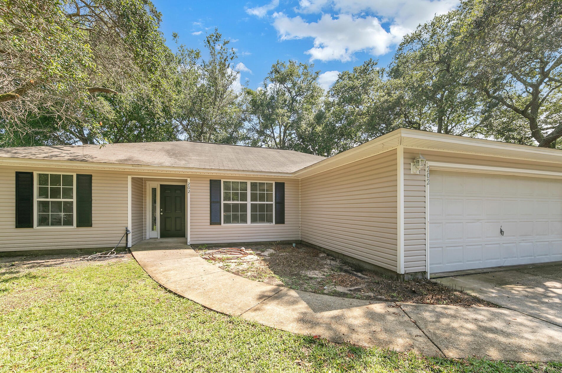 202 Pine St, Fort Walton Beach, FL 32548-3511