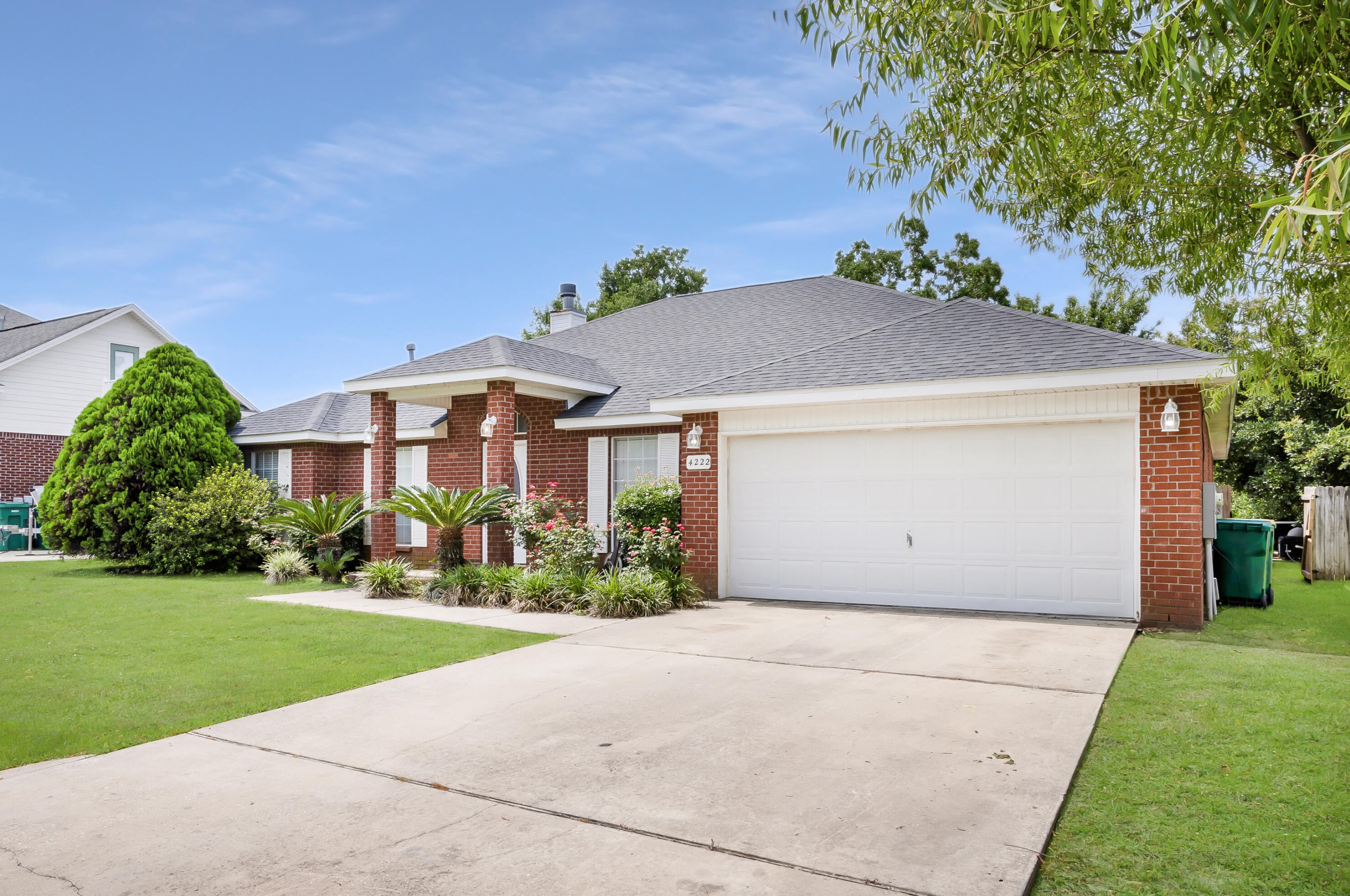 4222 Shadow Ln, Niceville, FL 32578-4511