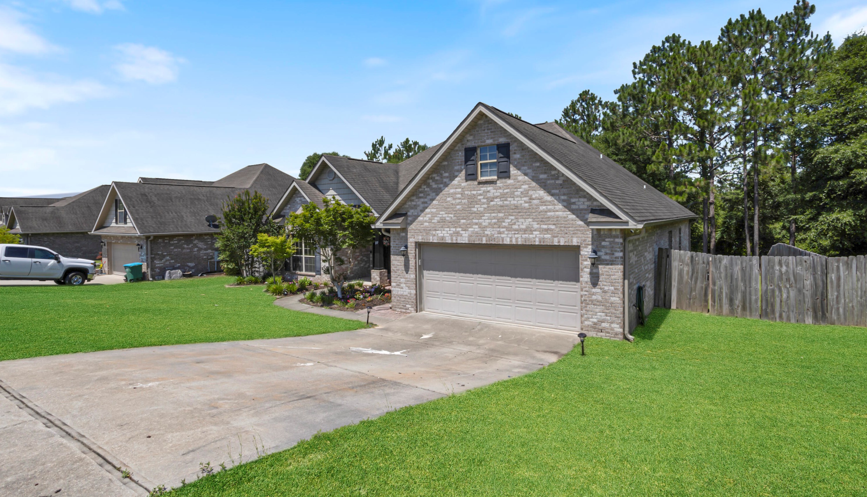 137 Crab Apple Ave, Crestview FL  32536-2257 exterior
