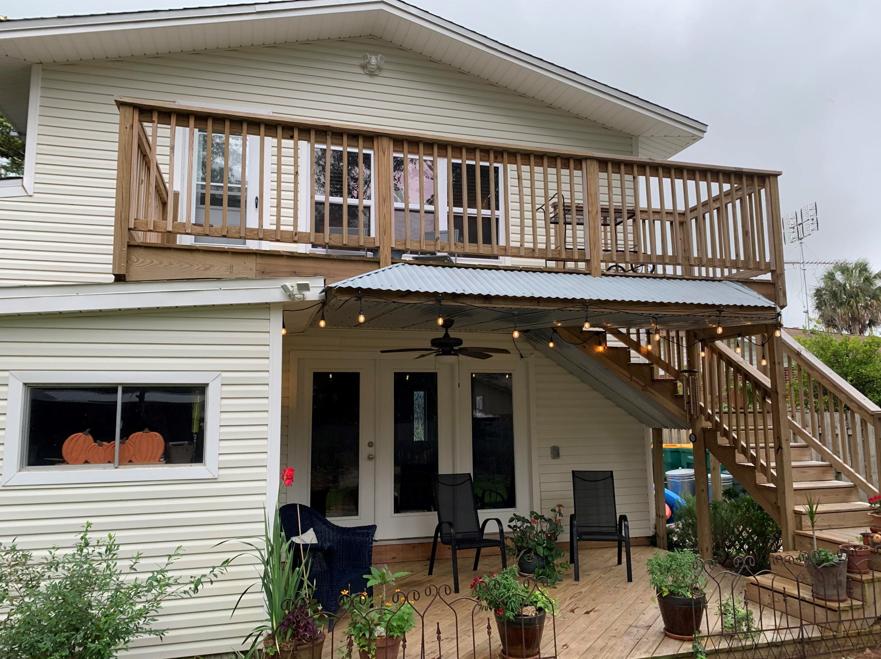 30 Magnolia Dr, Mary Esther, FL 32569-2064