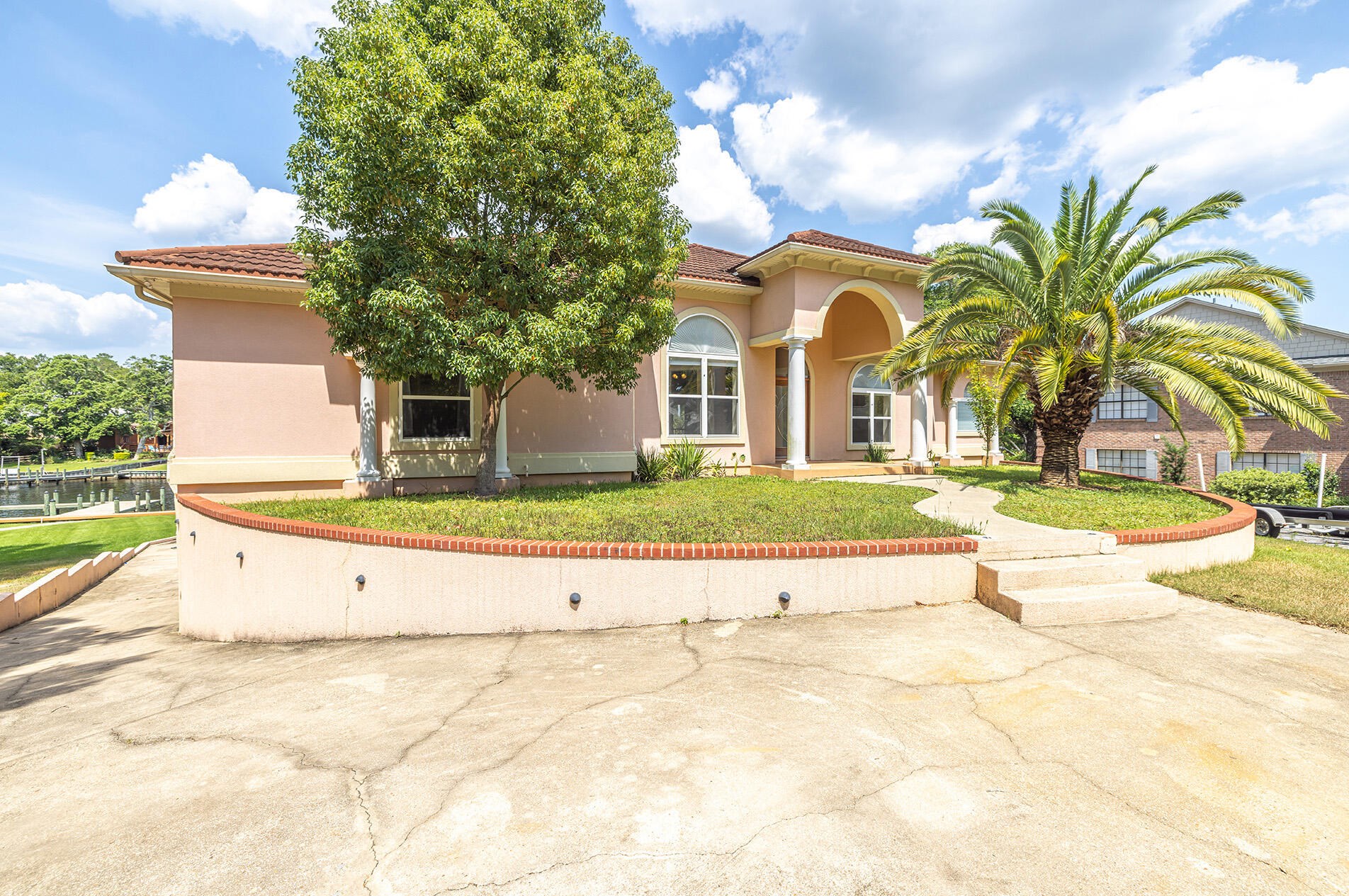 2339 Canal Dr, Niceville, FL 32578-2911