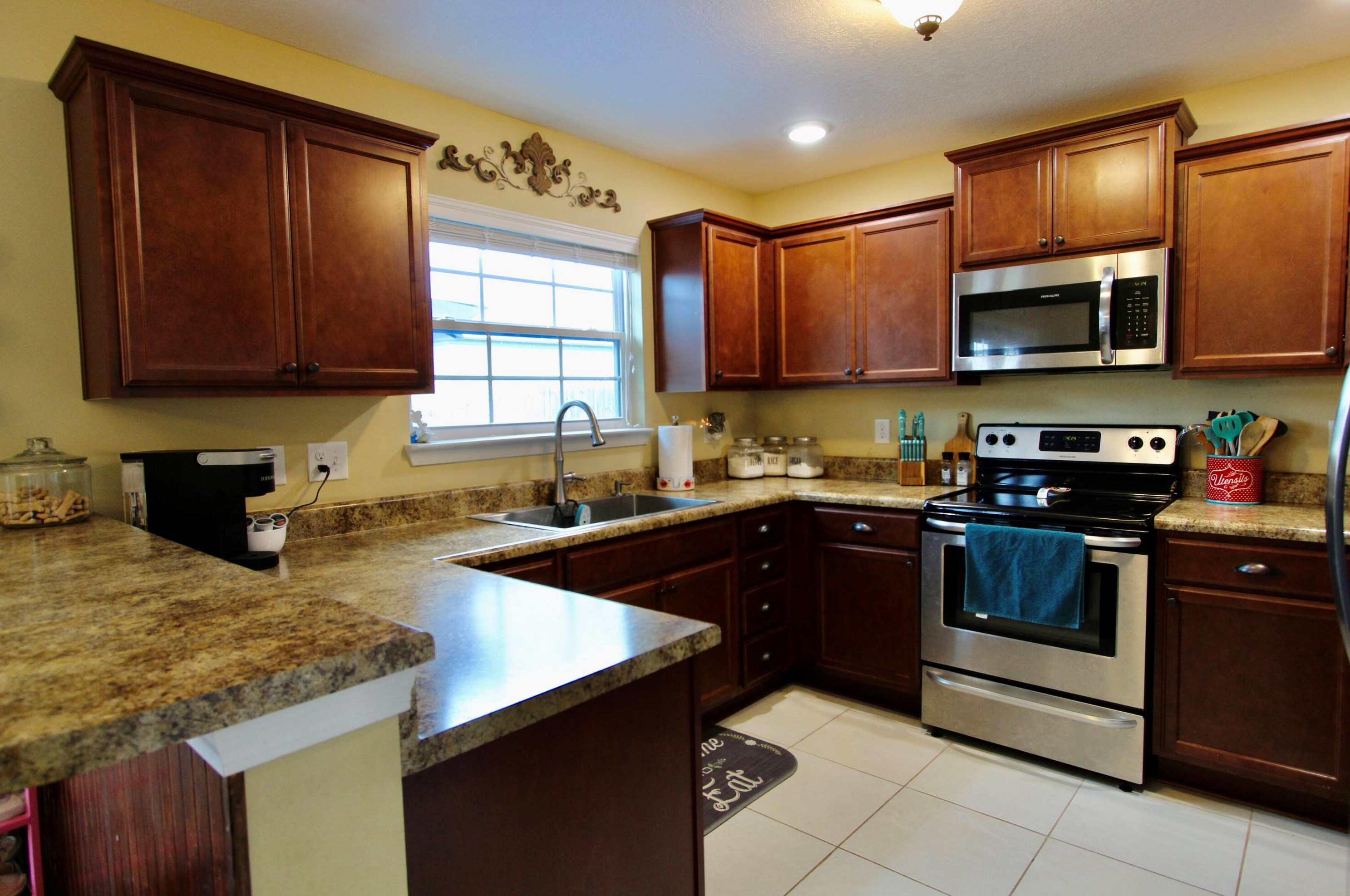 495 Eisenhower Dr, Crestview FL  32539-6953 exterior