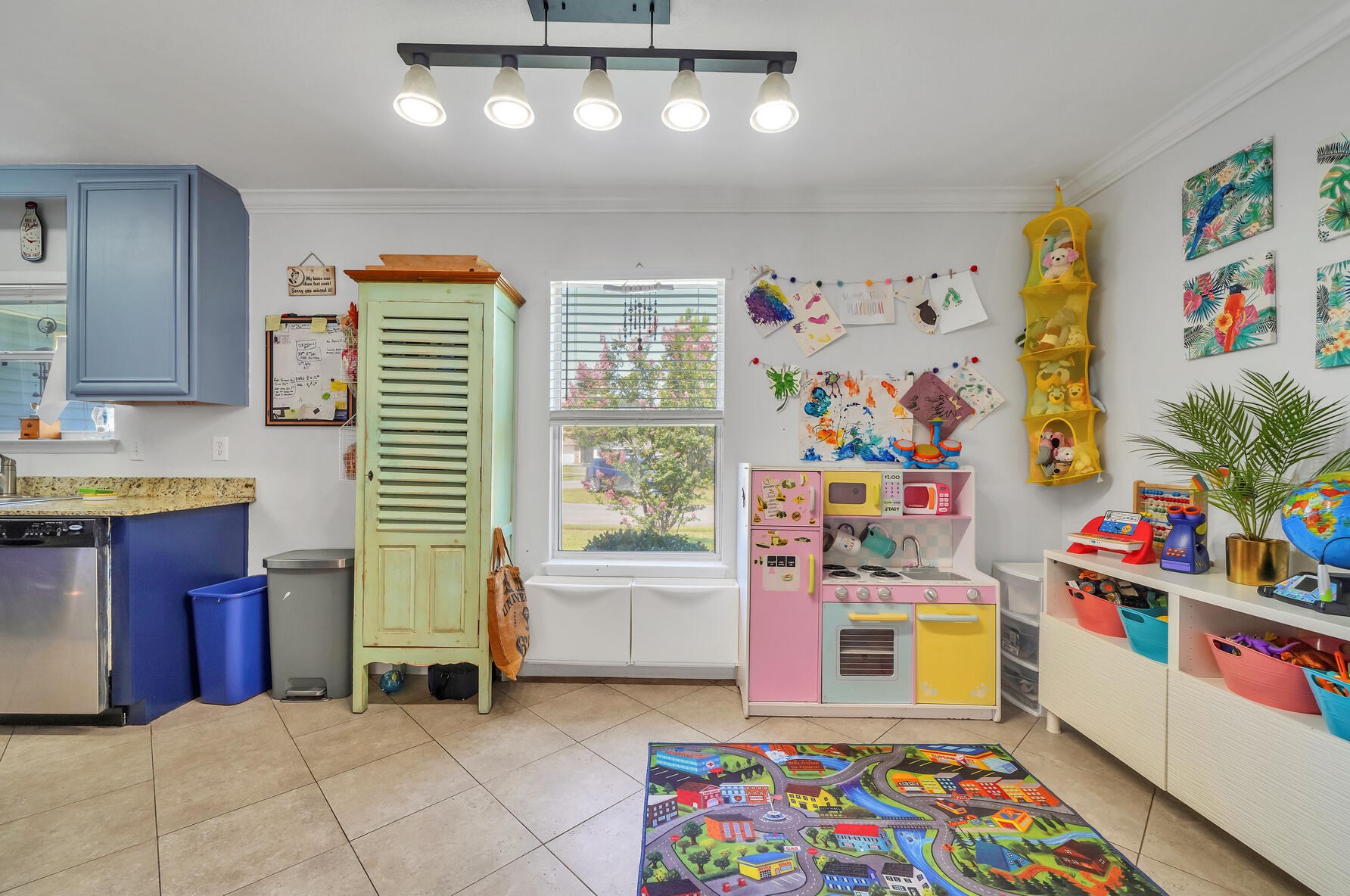 1020 Quail Holw Dr, Mary Esther FL  32569-3406 exterior