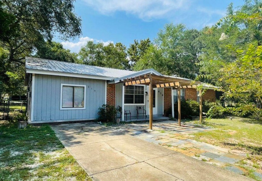 619 Benning Dr, Destin, FL 32541