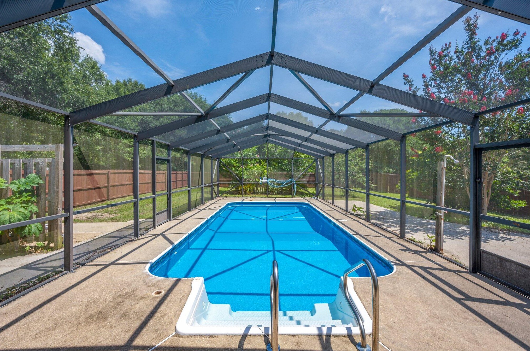 4050 Cooper Ln, Holt, FL 32564