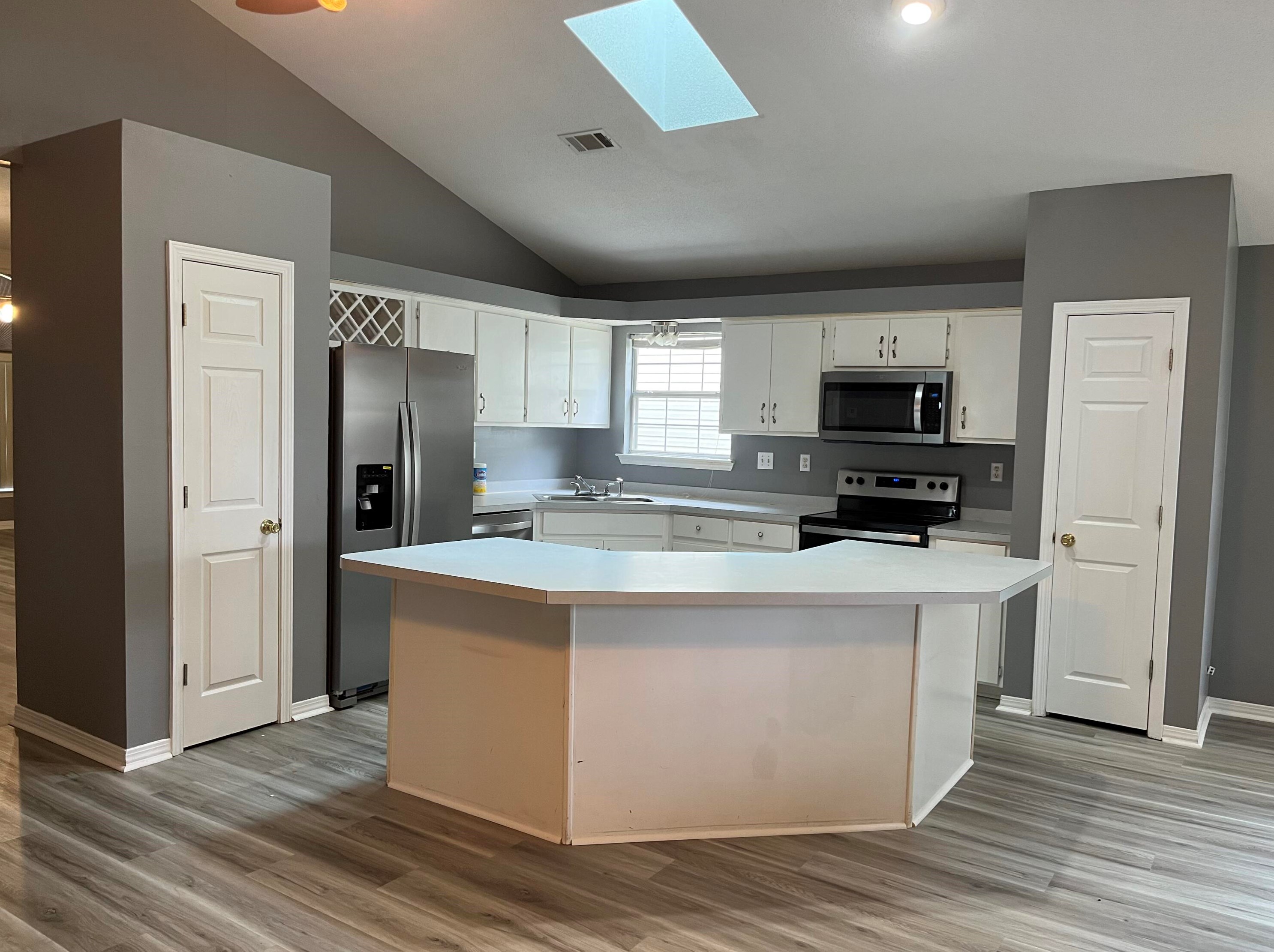 515 Rush Park Cir, Mary Esther, FL 32569