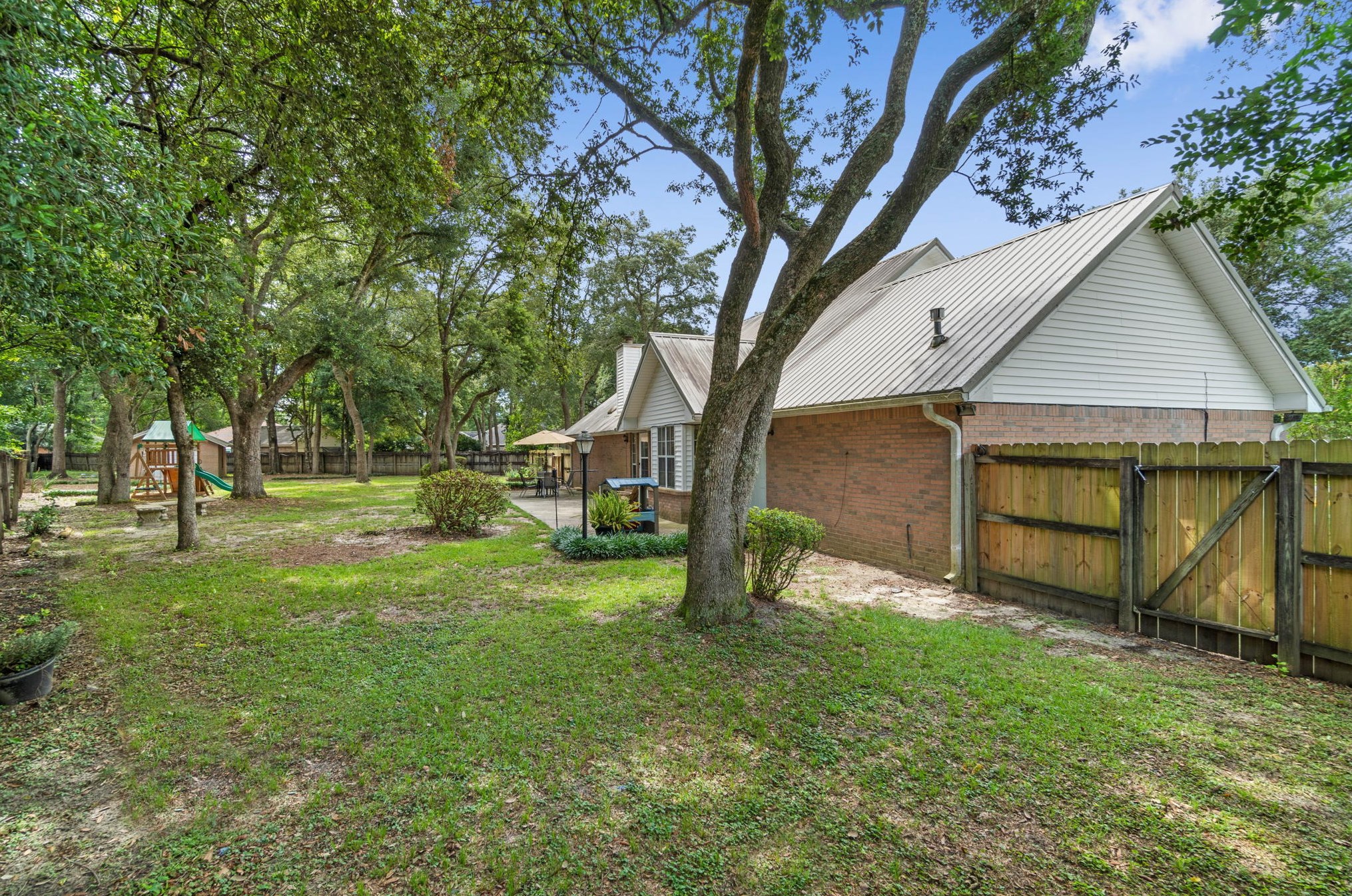 2790 Willow Bend Ct, Crestview FL  32539-6323 exterior
