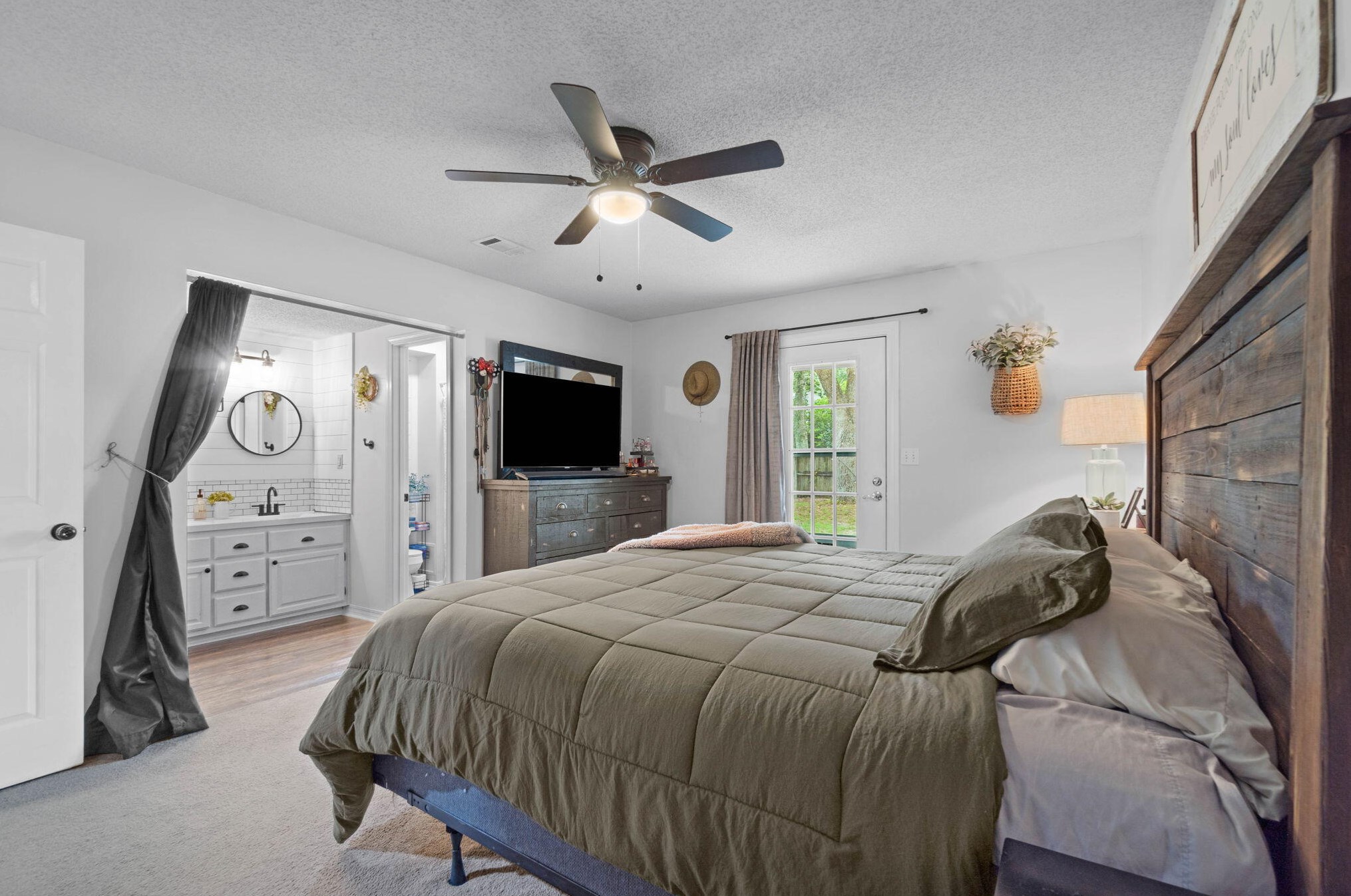 2790 Willow Bend Ct, Crestview FL  32539-6323 exterior