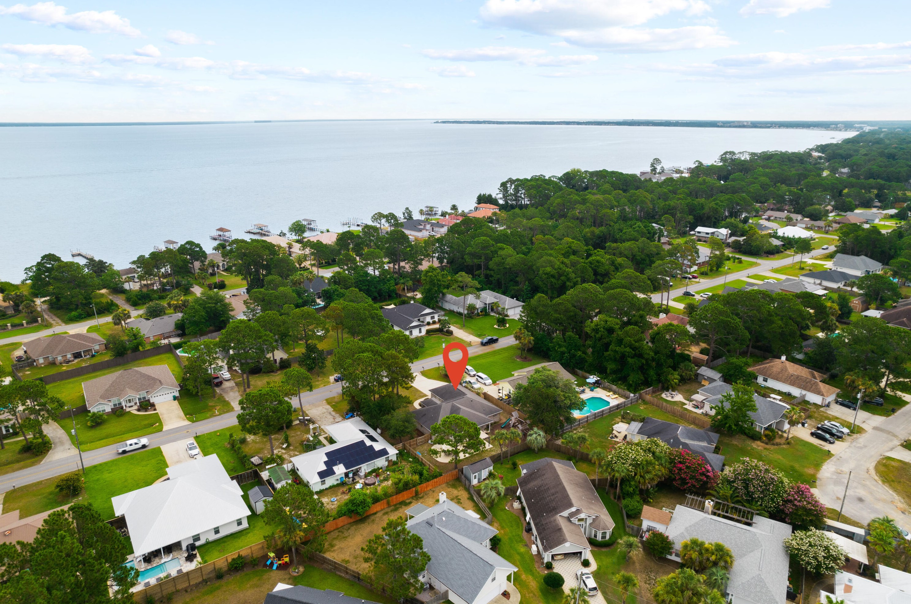 705 Forest Shore Dr, Destin, FL 32550-3976