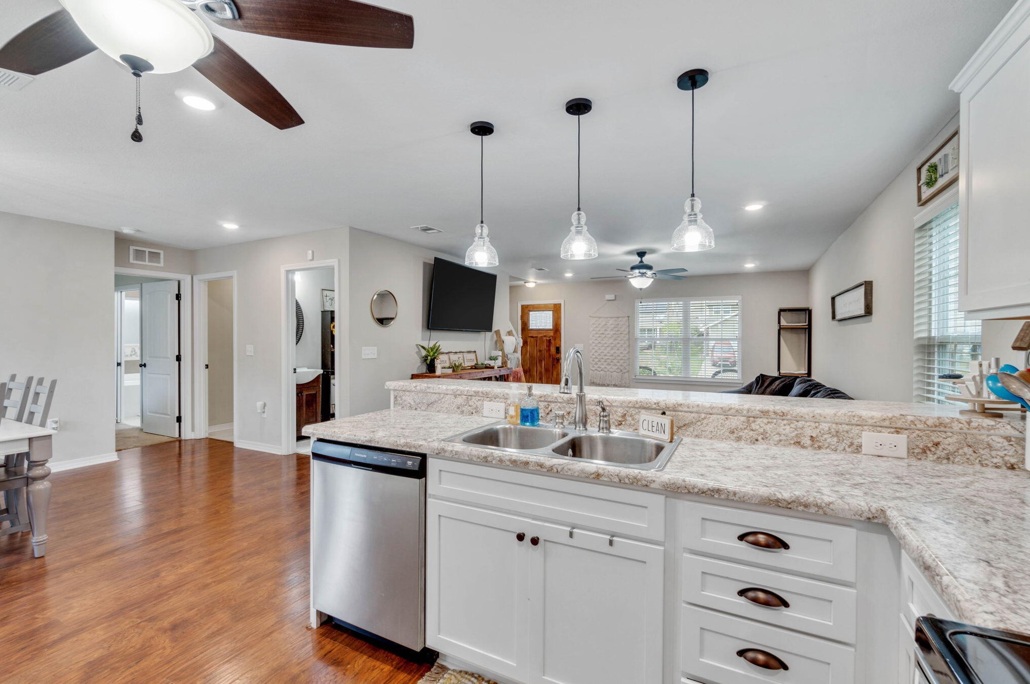 454 Eisenhower Dr, Crestview FL  32539-6953 exterior