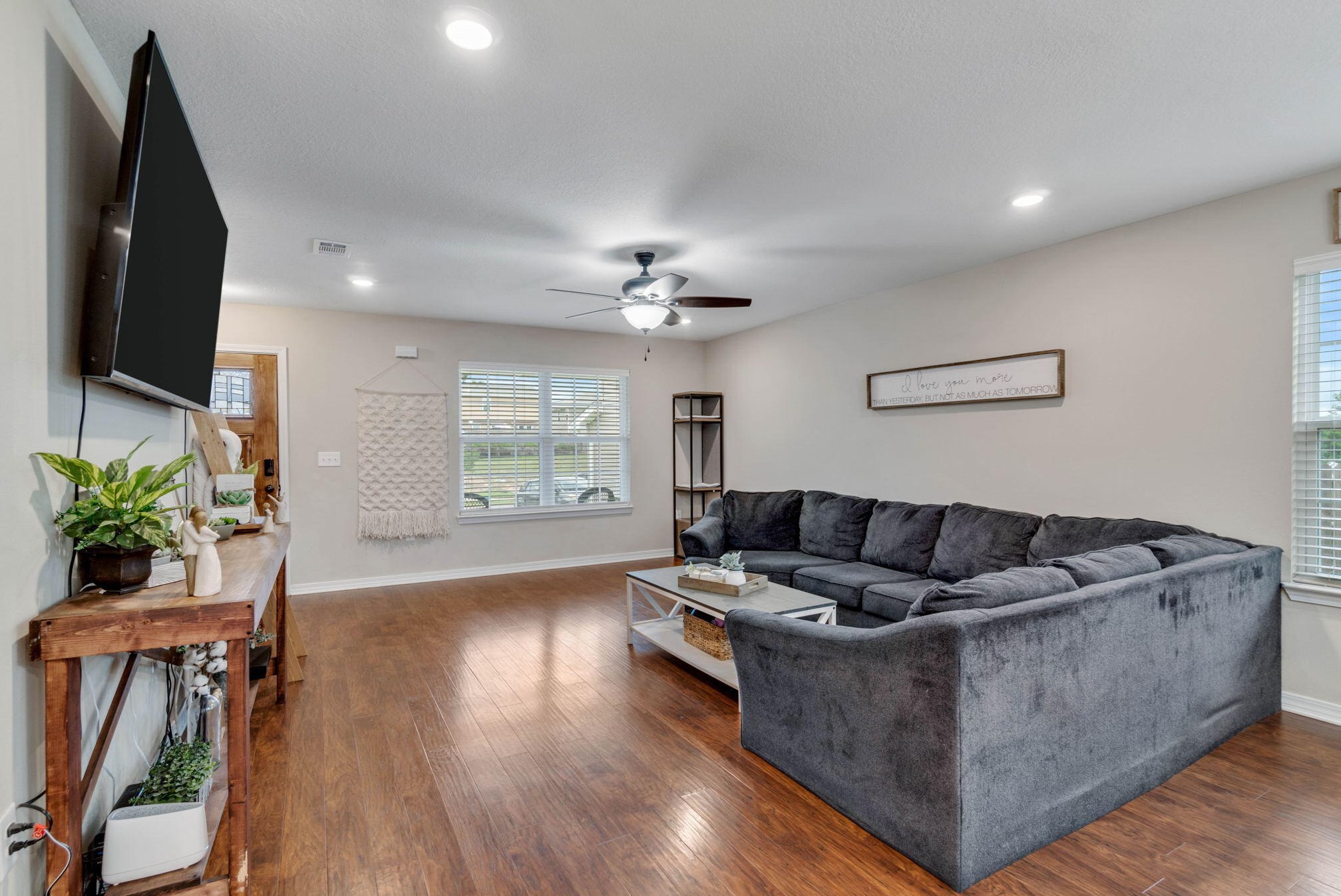 454 Eisenhower Dr, Crestview FL  32539-6953 exterior