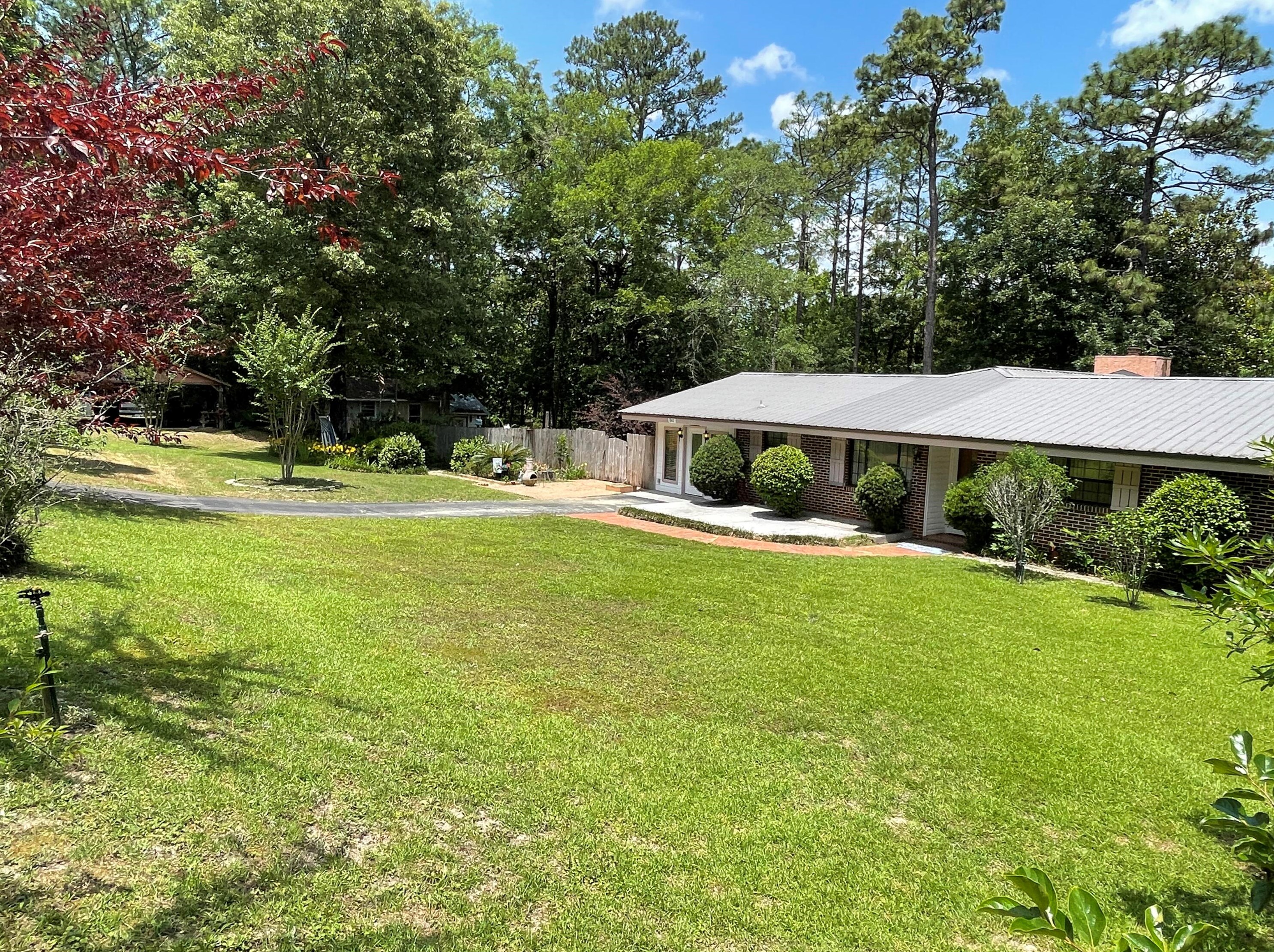 842 Bob Sikes Rd, Defuniak Springs, FL 32435