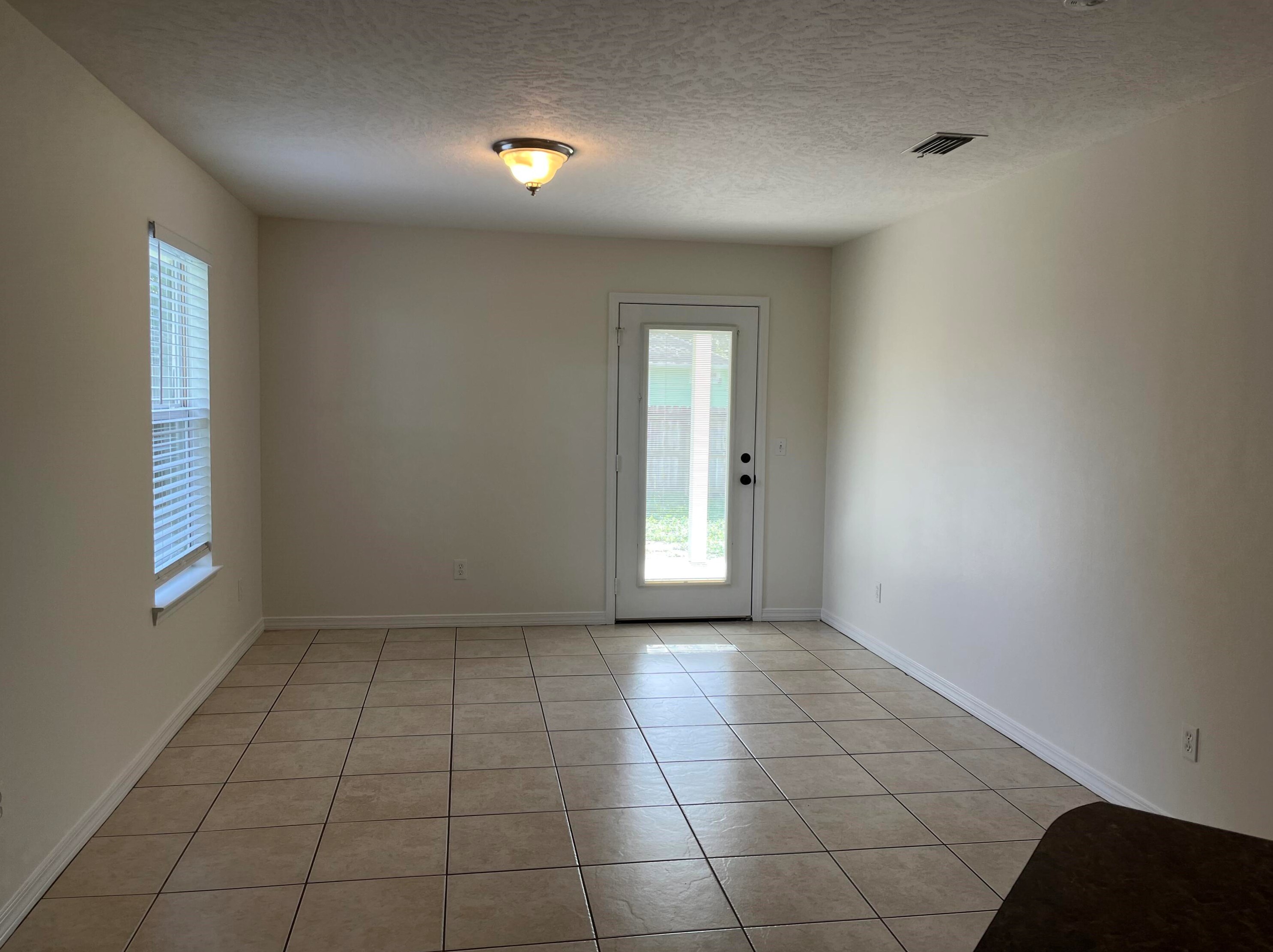 706 Oaklawn St, Fort Walton Beach, FL 32547