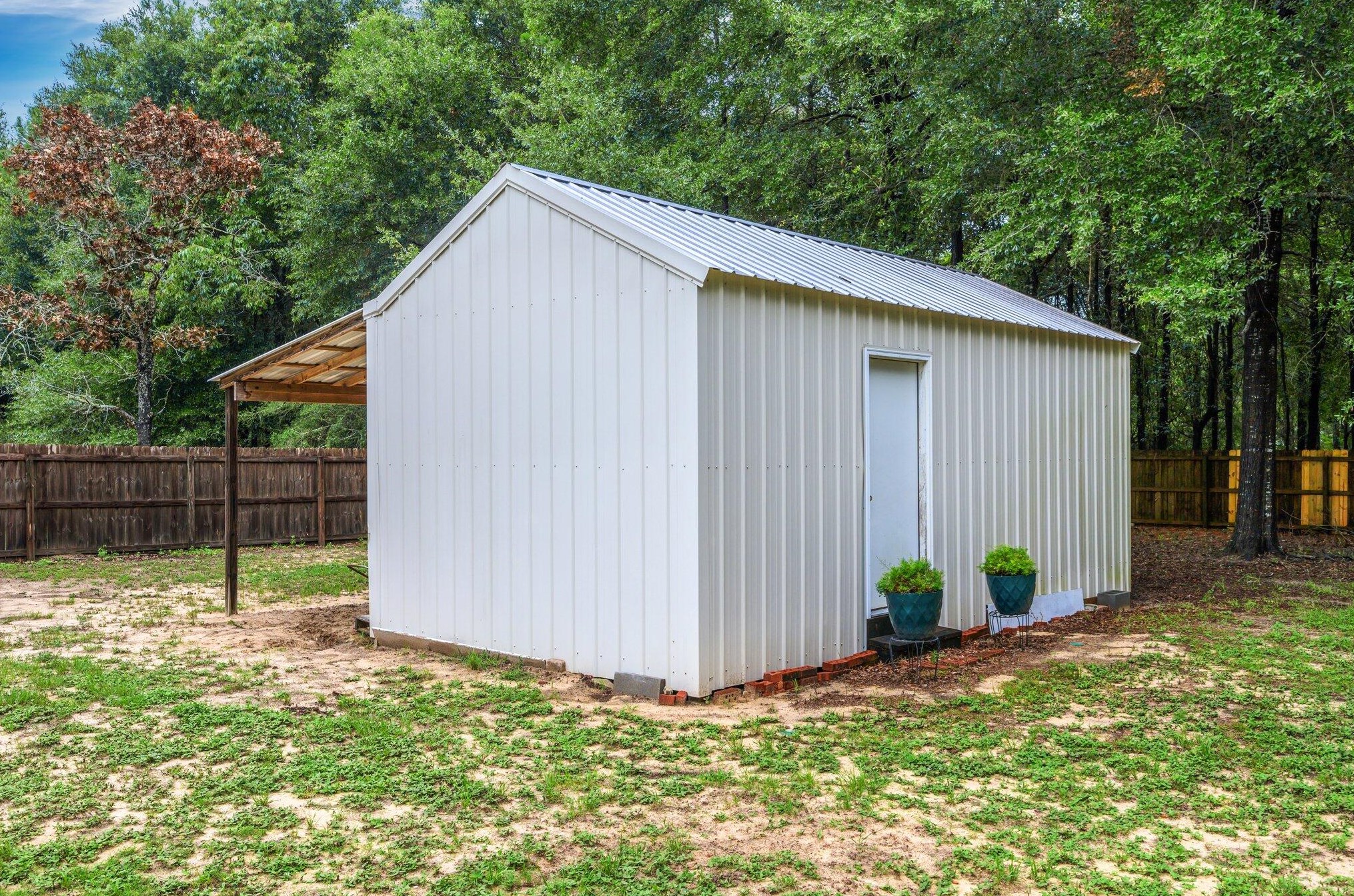1202 Grandview Dr, Crestview FL  32539-8530 exterior
