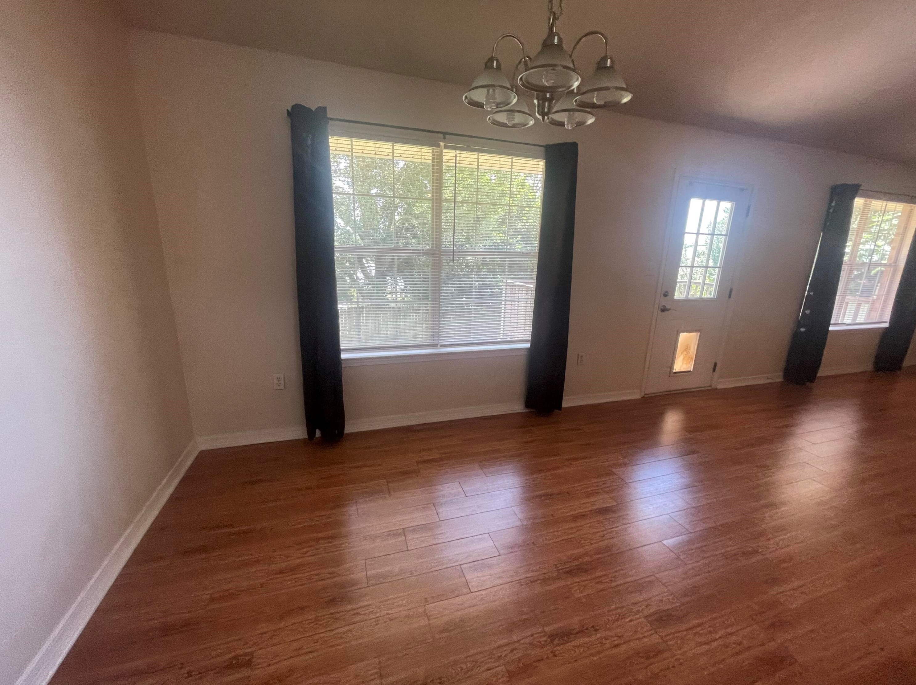 5114 Whitehurst Ln, Crestview, FL 32536