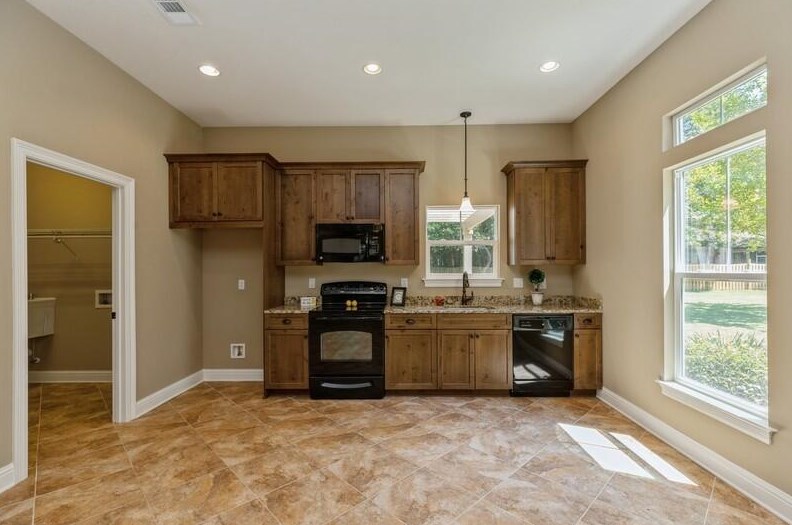 1457 Mill Creek Dr, Crestview FL  32531-8479 exterior