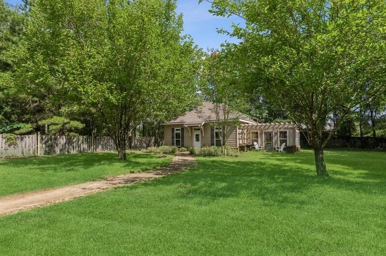 1457 Mill Creek Dr, Crestview FL  32531-8479 exterior