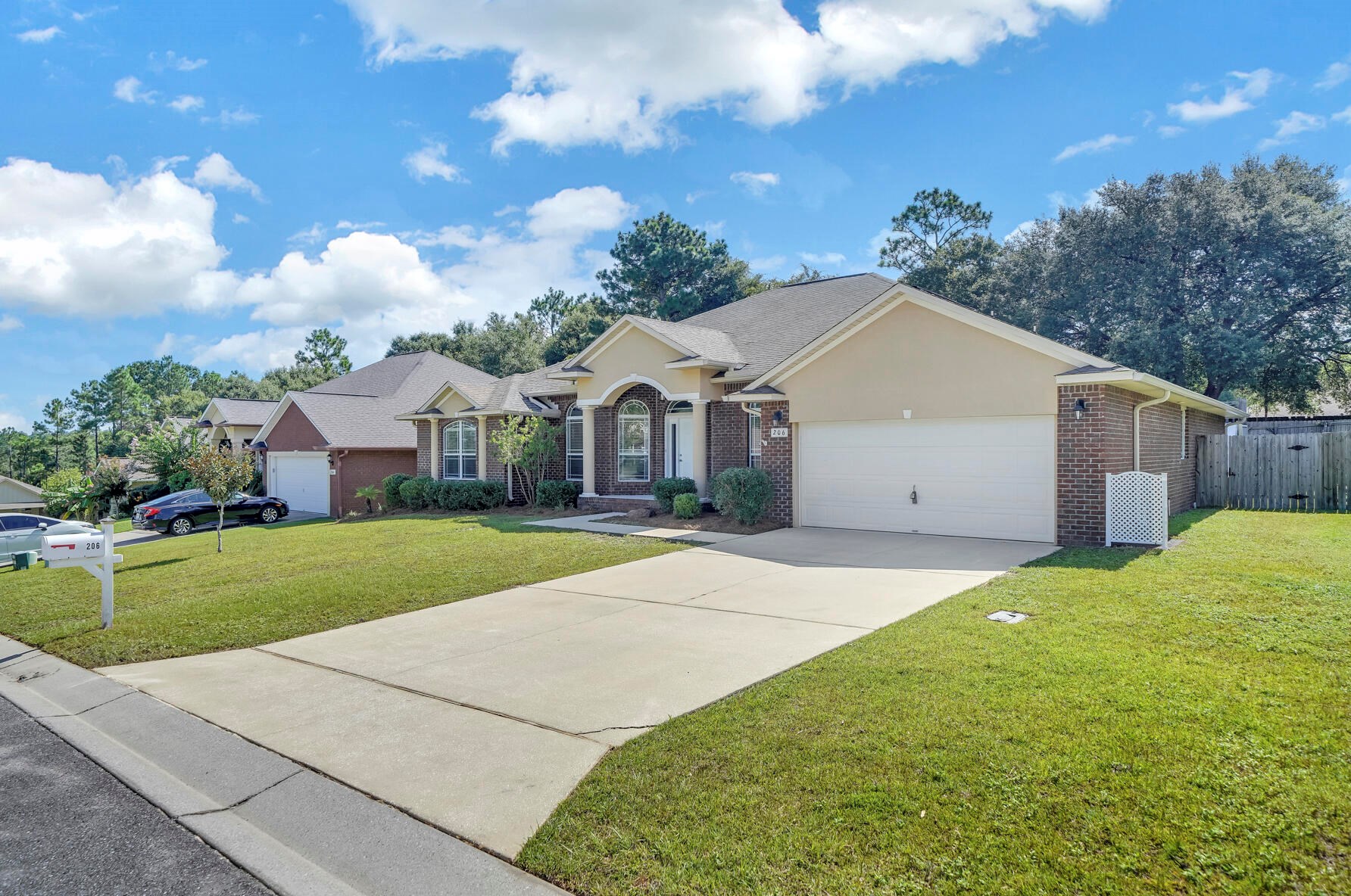 206 Pinque Coat Ct, Crestview, FL 32536-5468