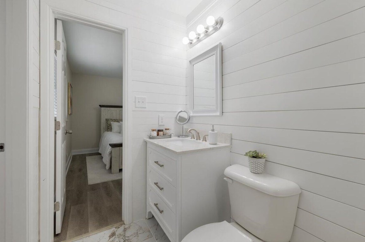 17 Mary Esther Dr, Mary Esther FL  32569-1831 exterior