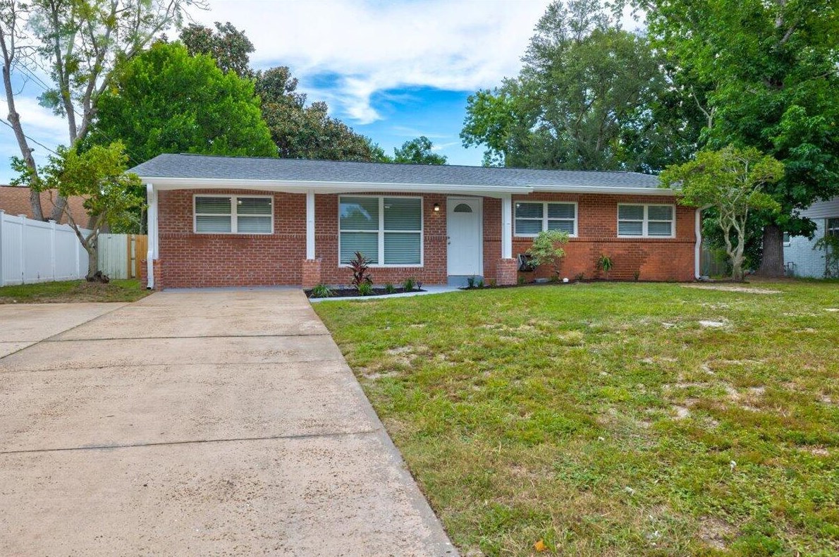 17 Mary Esther Dr, Mary Esther, FL 32569-1831