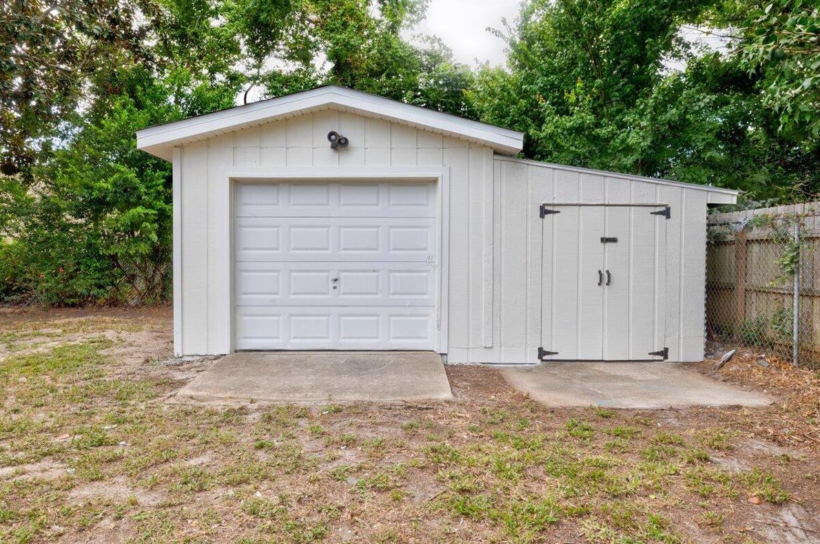 17 Mary Esther Dr, Mary Esther FL  32569-1831 exterior