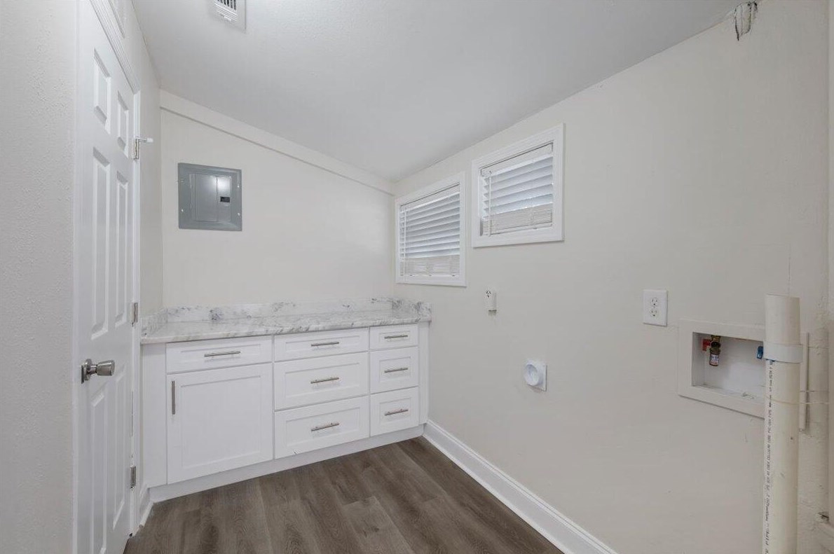 17 Mary Esther Dr, Mary Esther FL  32569-1831 exterior