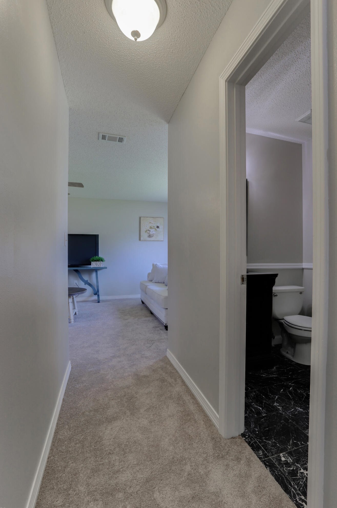 512 Hillview Cir, Crestview FL  32536-9264 exterior
