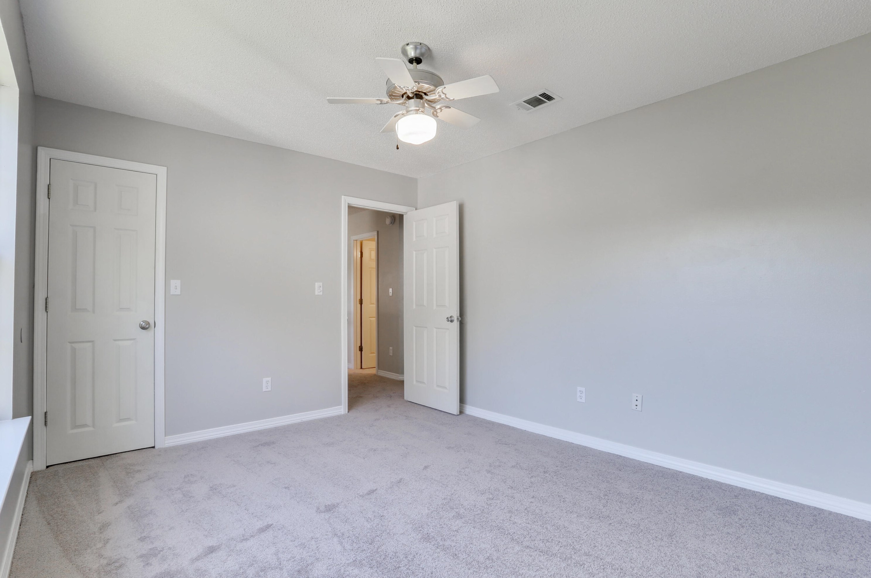 512 Hillview Cir, Crestview FL  32536-9264 exterior