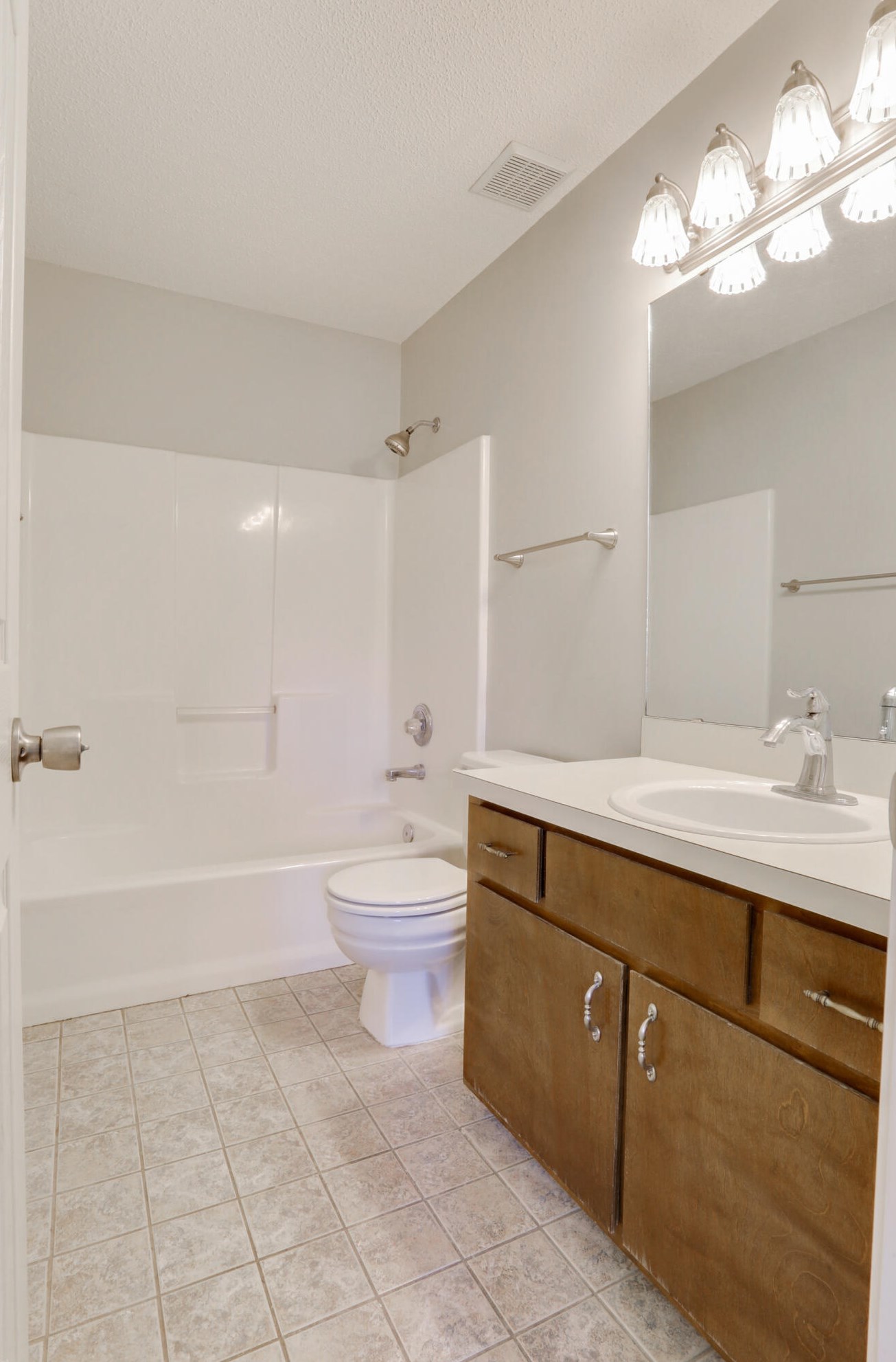 512 Hillview Cir, Crestview FL  32536-9264 exterior