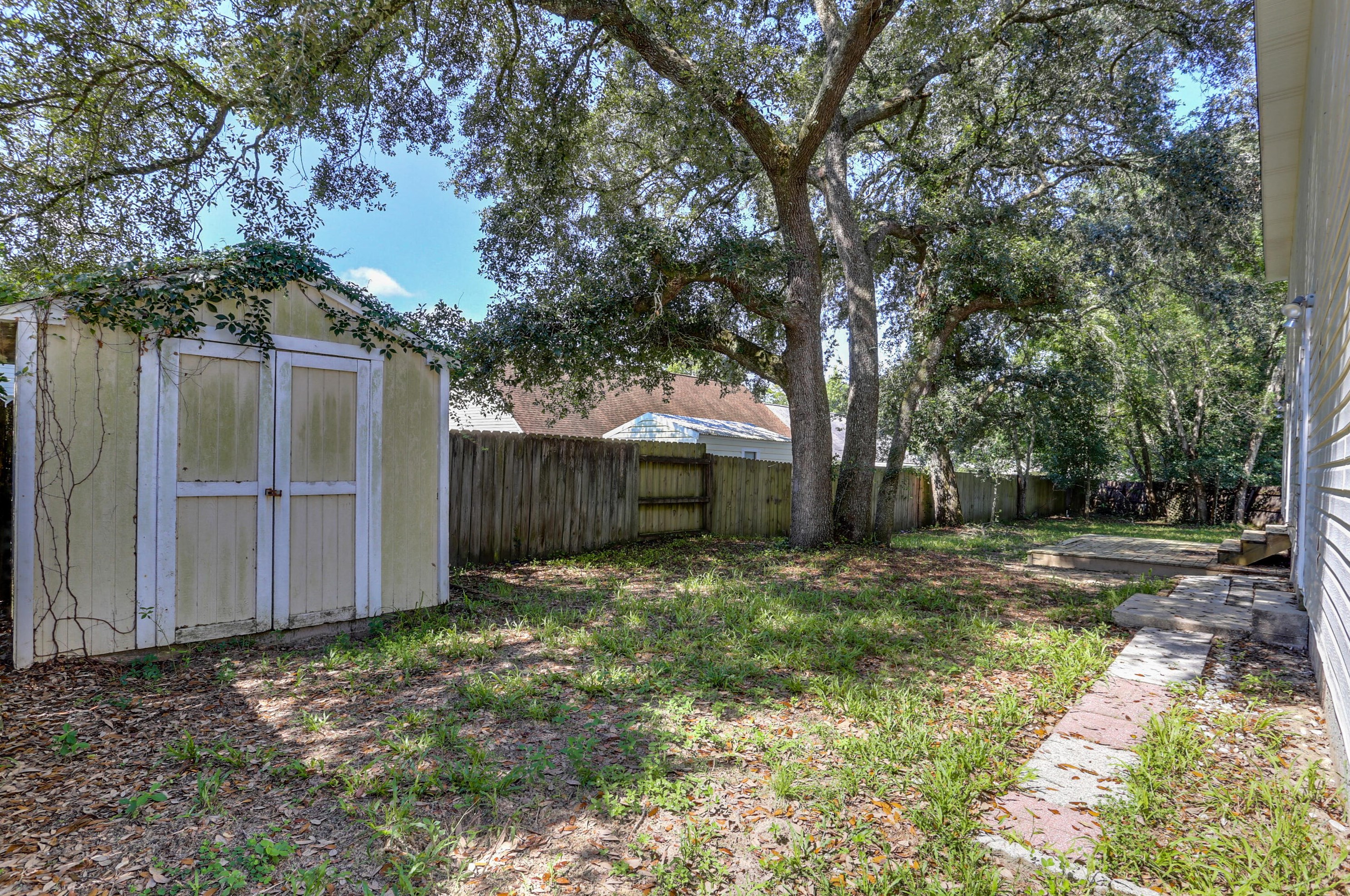 512 Hillview Cir, Crestview FL  32536-9264 exterior
