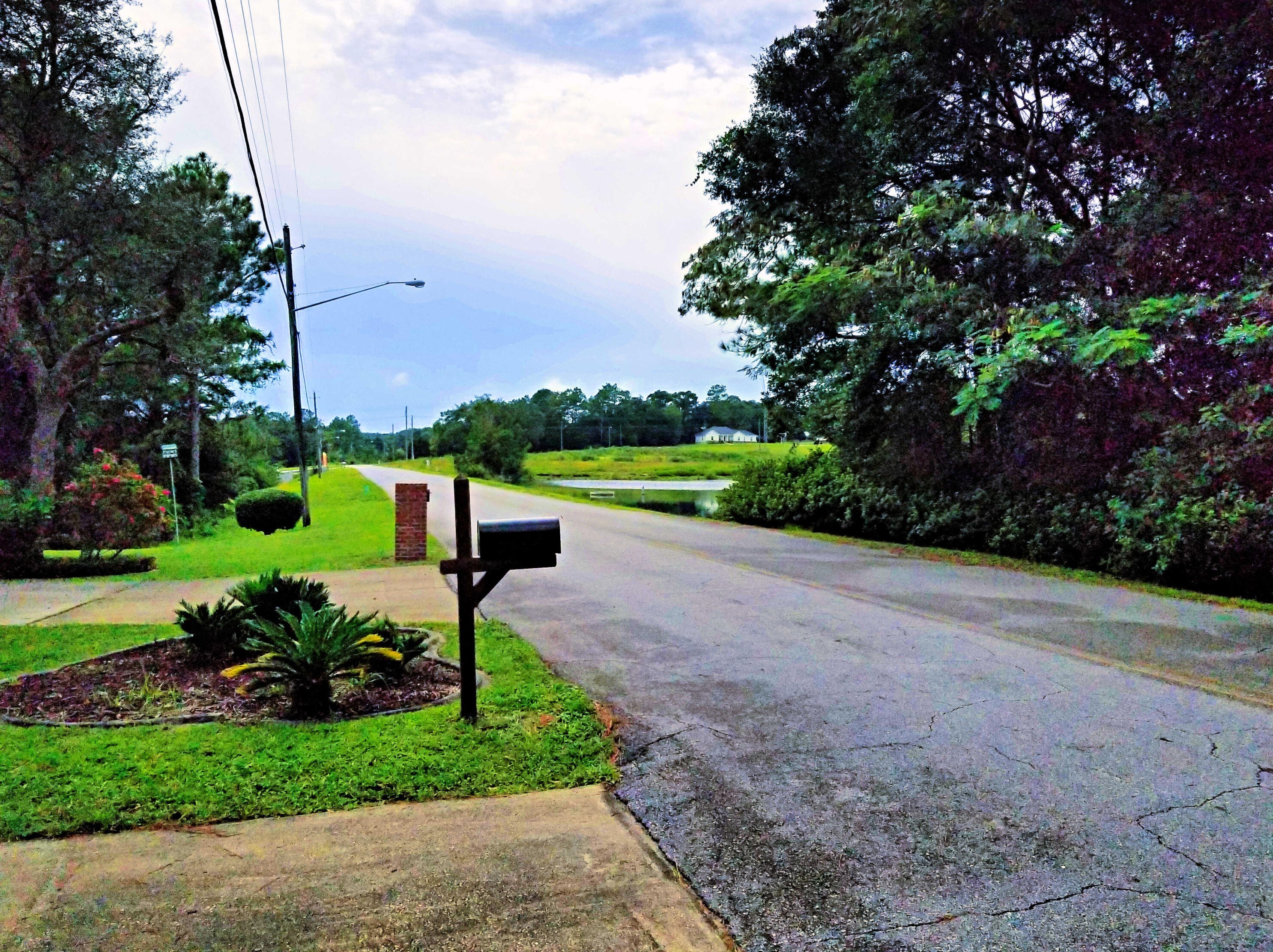 525 Shoal River Dr, Crestview FL  32539-8359 exterior