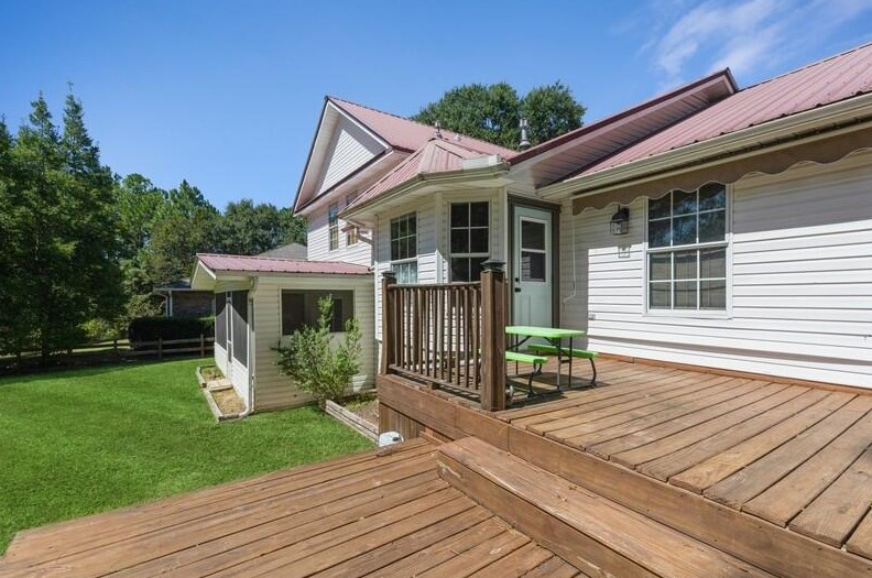 525 Shoal River Dr, Crestview FL  32539-8359 exterior