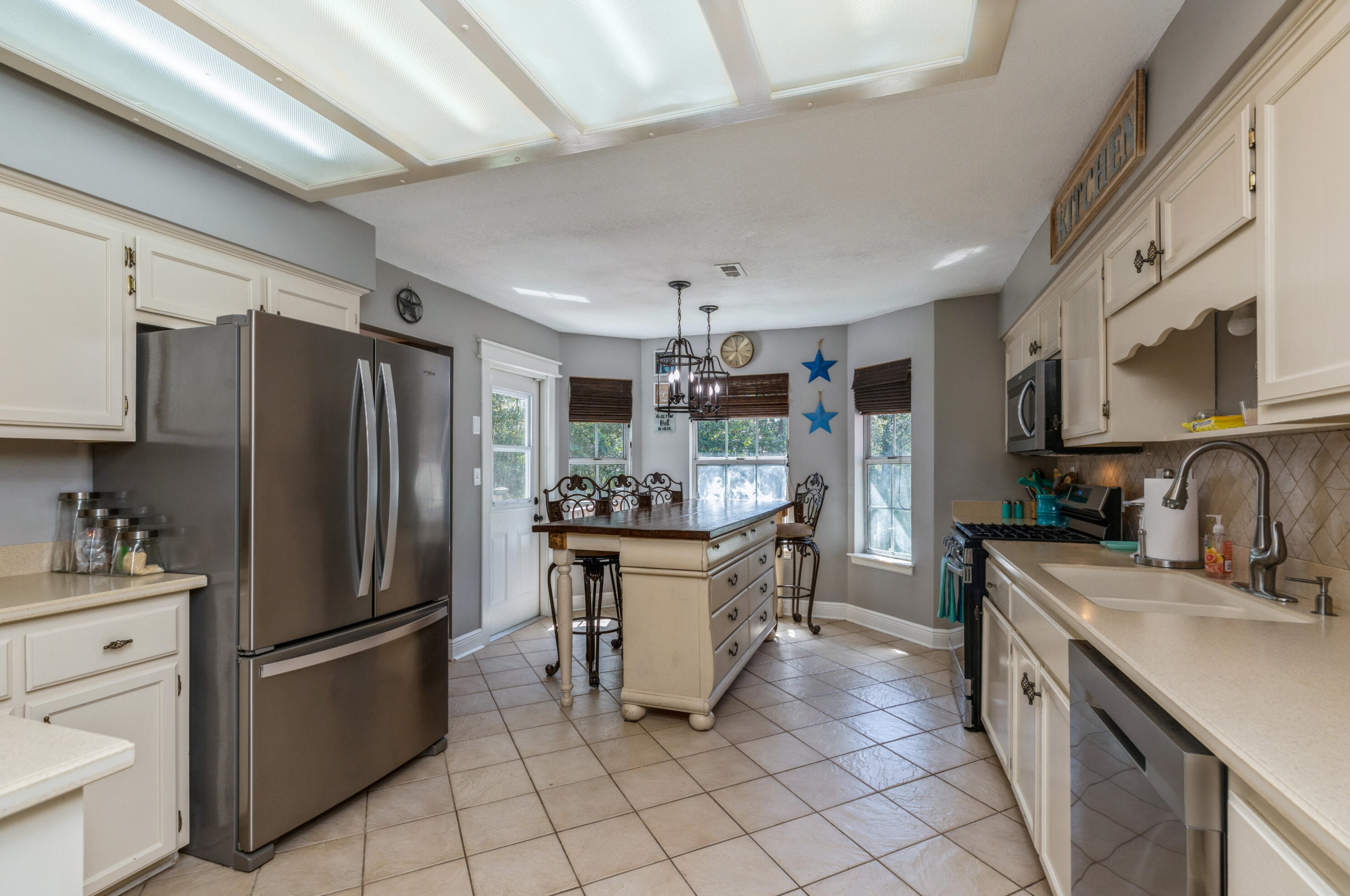525 Shoal River Dr, Crestview FL  32539-8359 exterior
