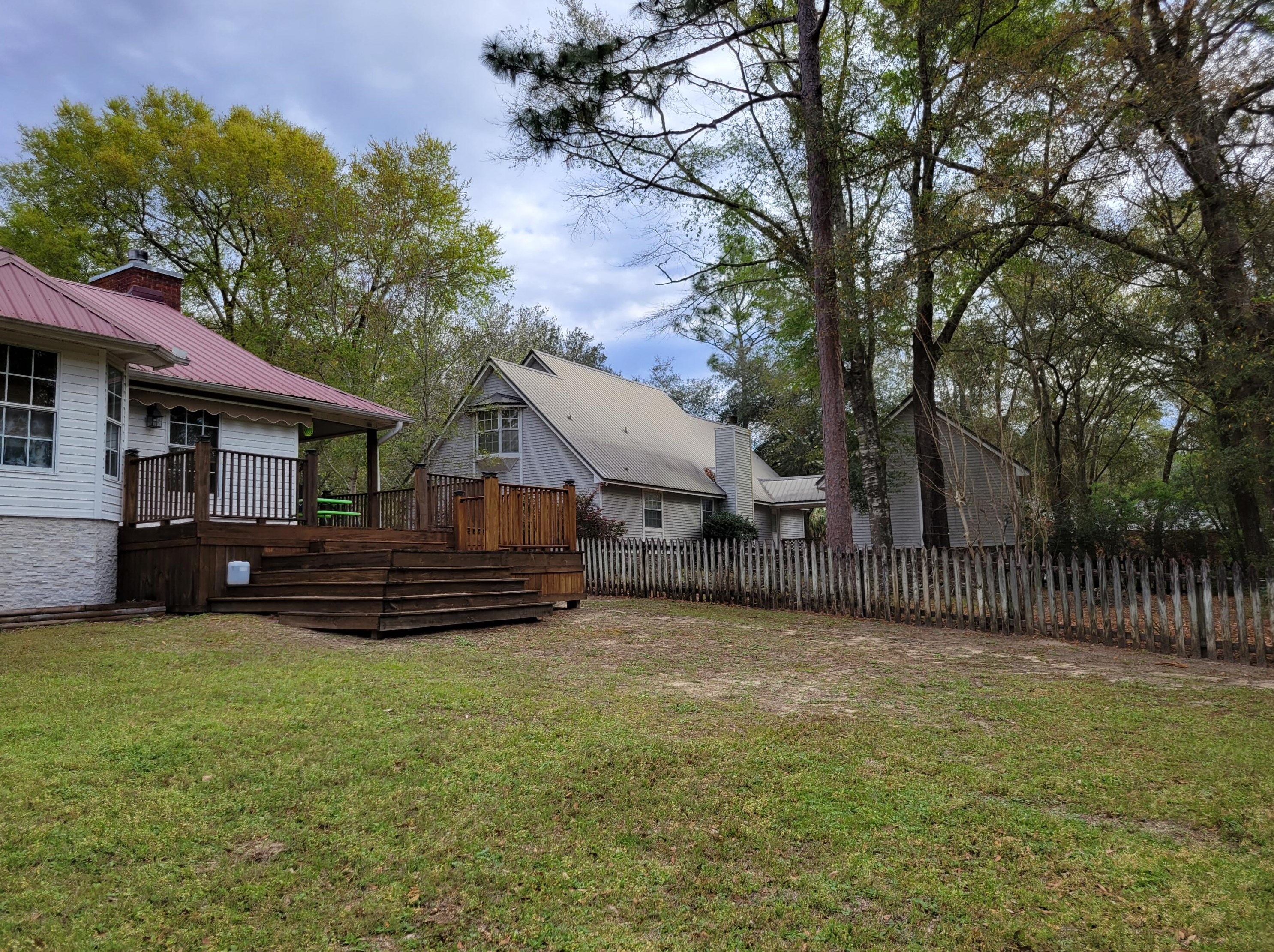 525 Shoal River Dr, Crestview FL  32539-8359 exterior