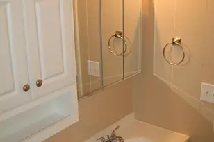 545 Hickory Ave, Niceville, FL 32578 - Photo 1