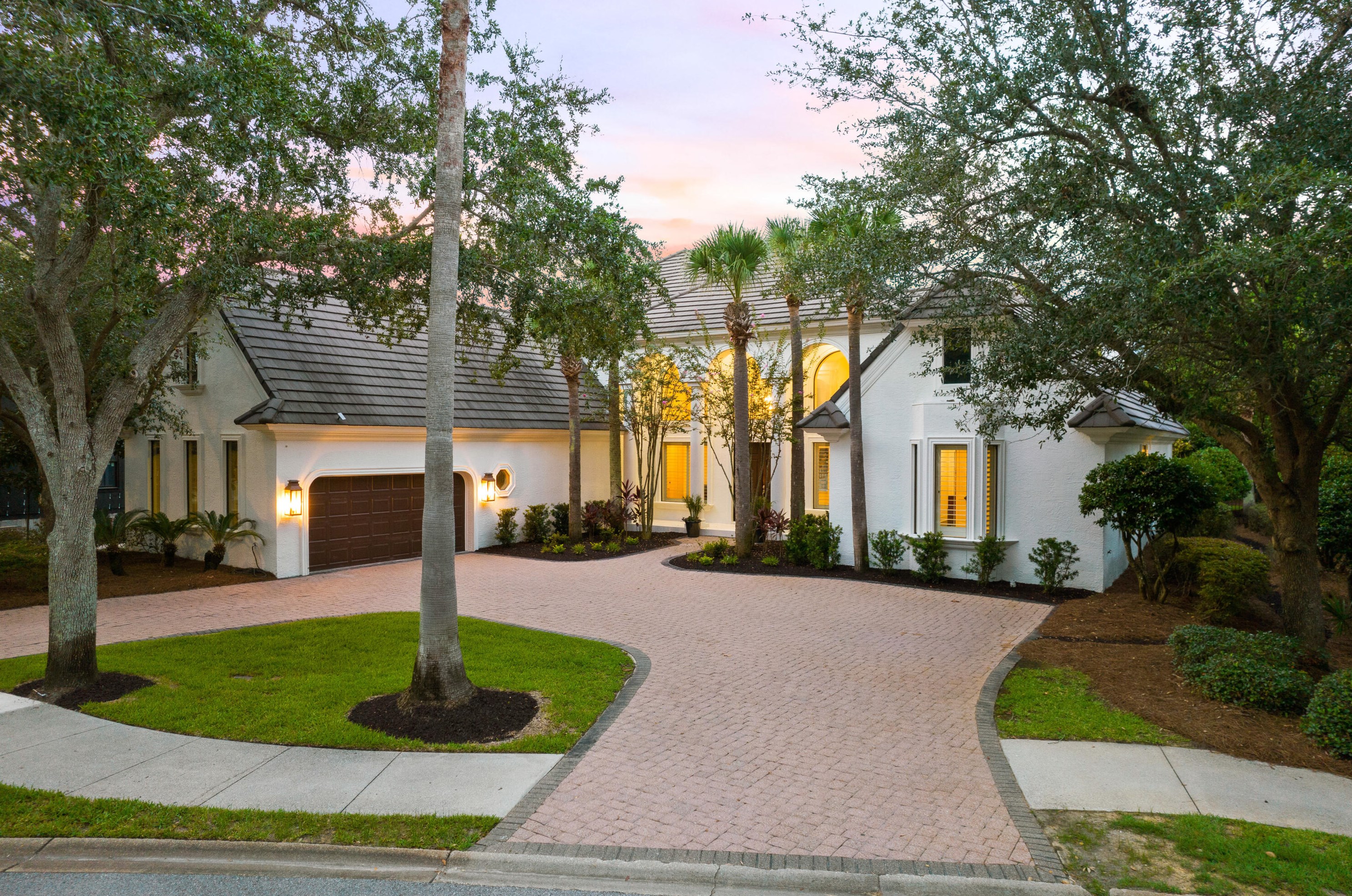 437 Captains Cir, Destin, FL 32541-5307