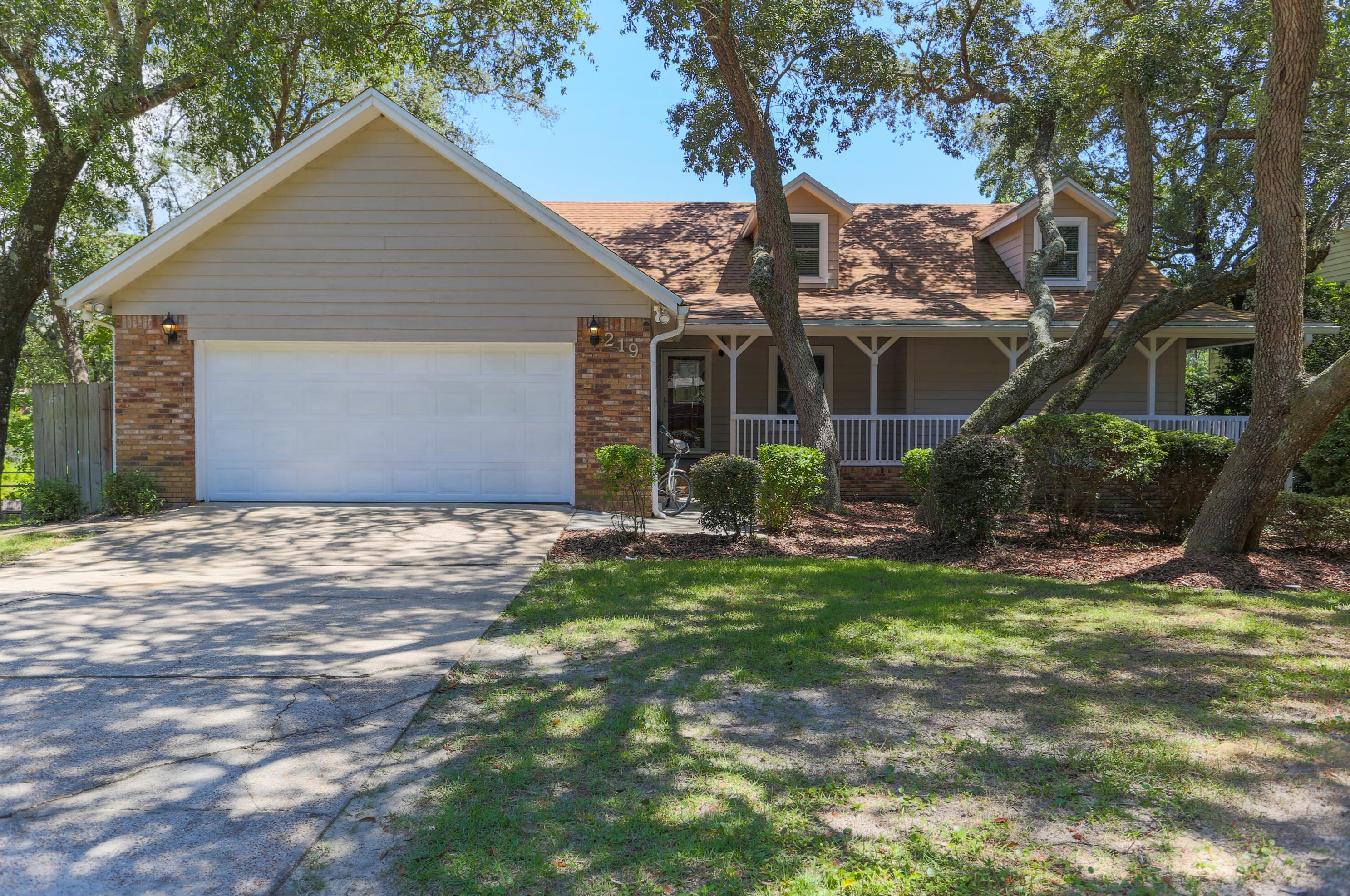 219 E Dominica Circle E, Niceville, FL 32578