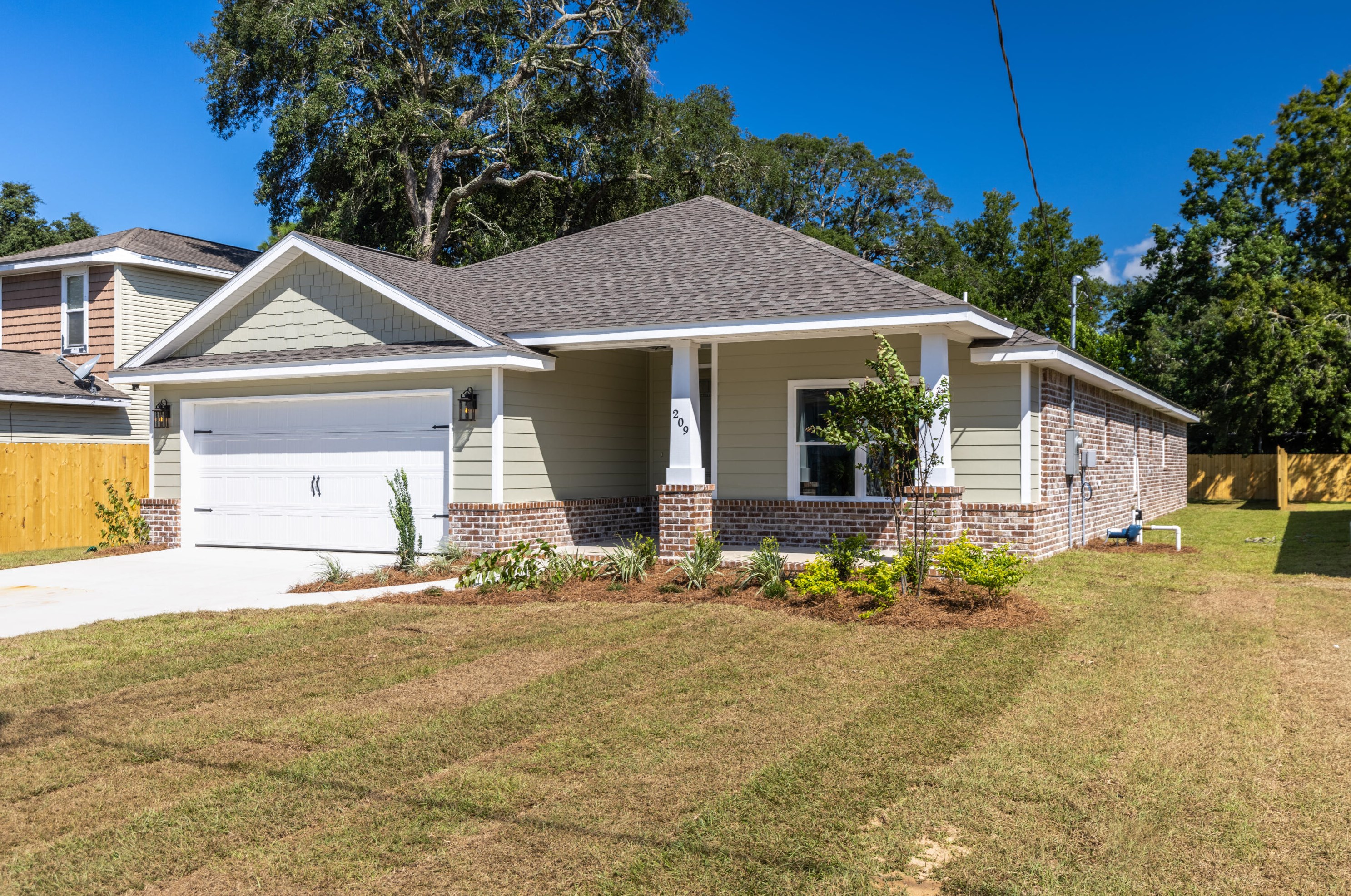 209 9th Ave, Shalimar, FL 32579