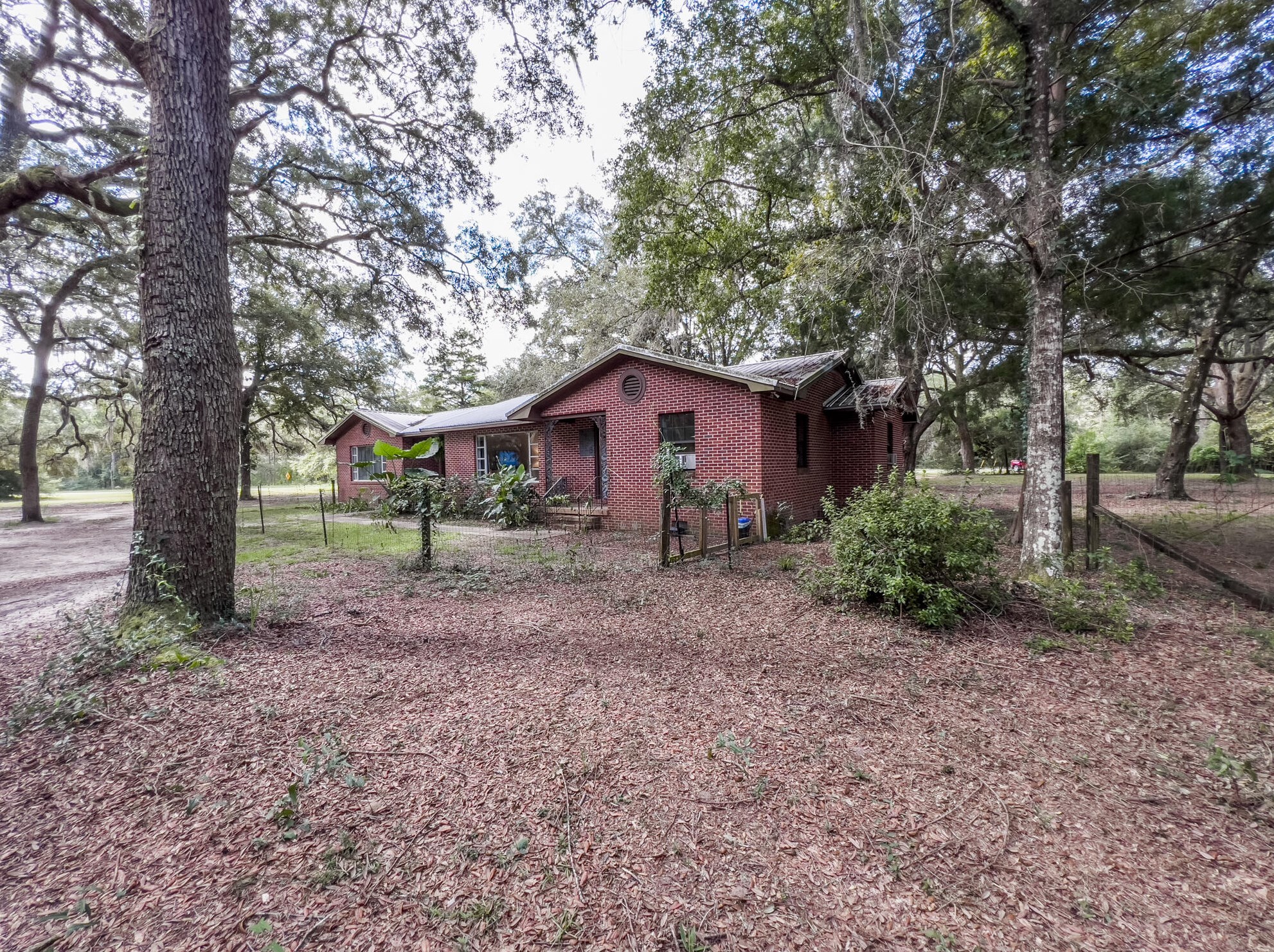 7758 State Hwy 81, Red Bay, FL 32455
