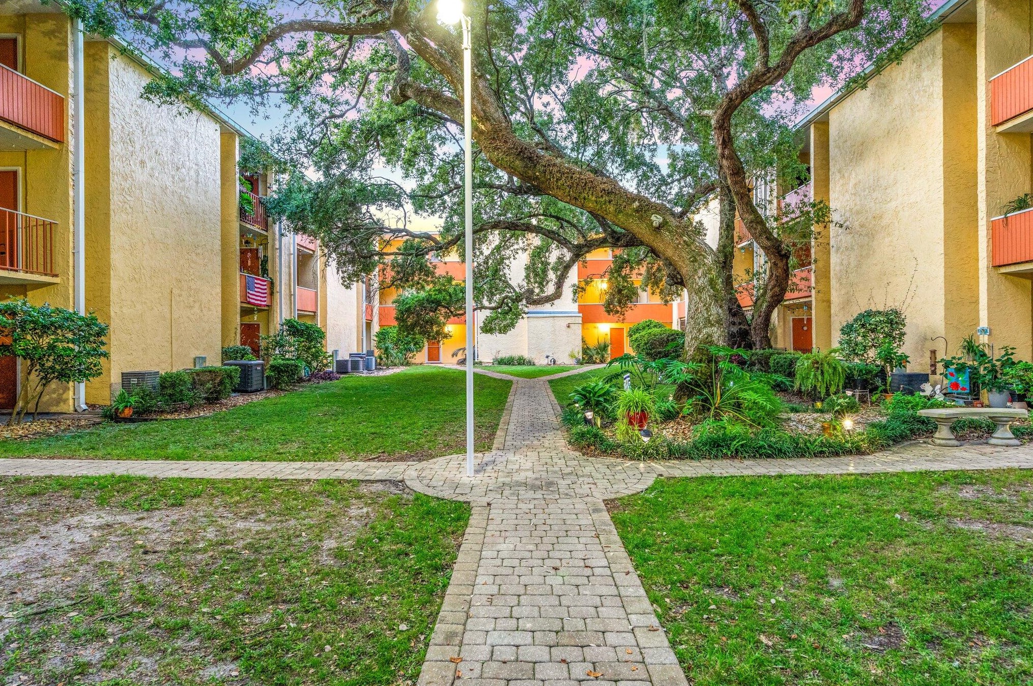 209 W Miracle Strip Parkway W #unit F303, Mary Esther, FL 32569