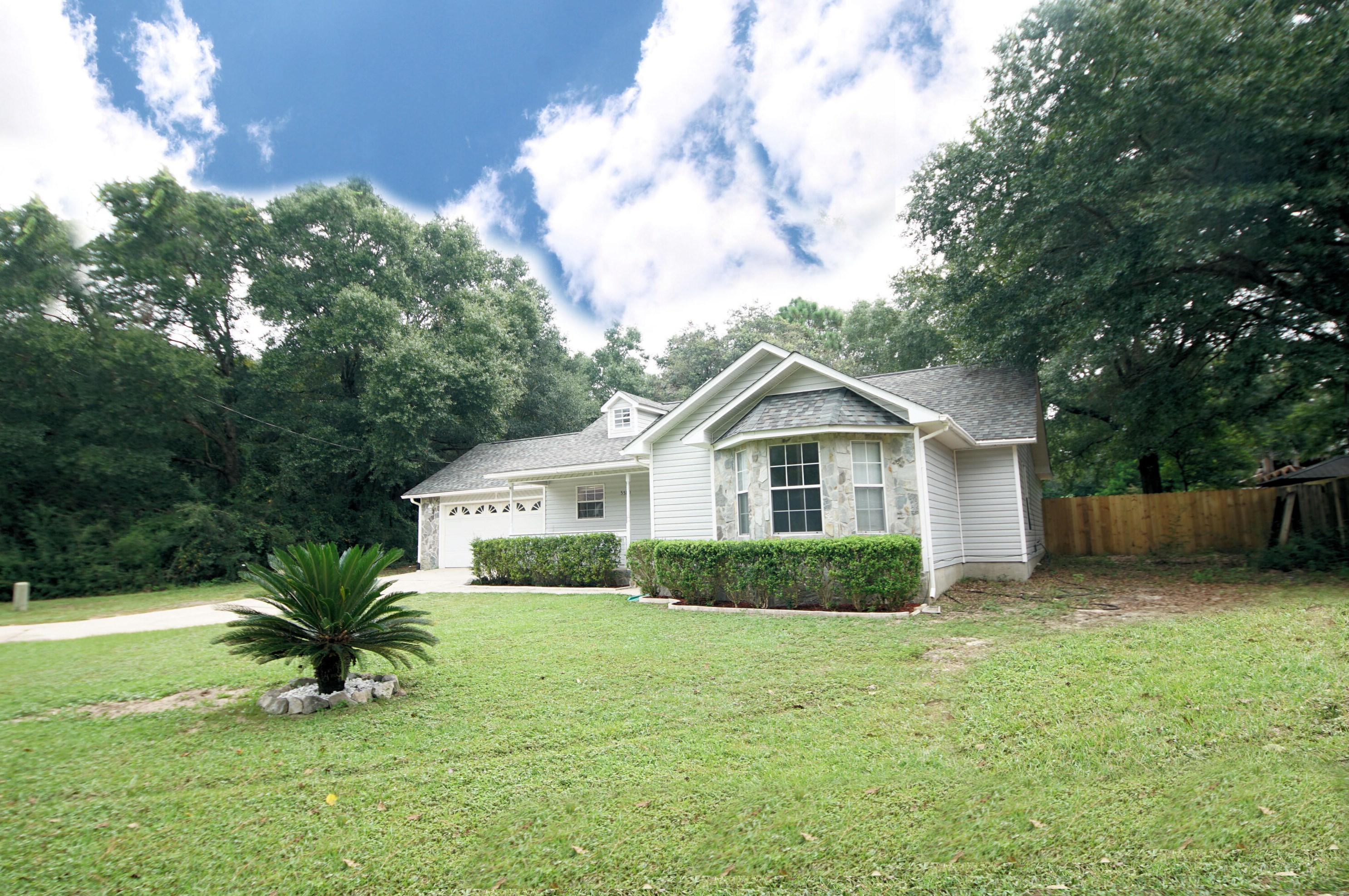 5589 Wheeler Pl, Crestview, FL 32539-8540