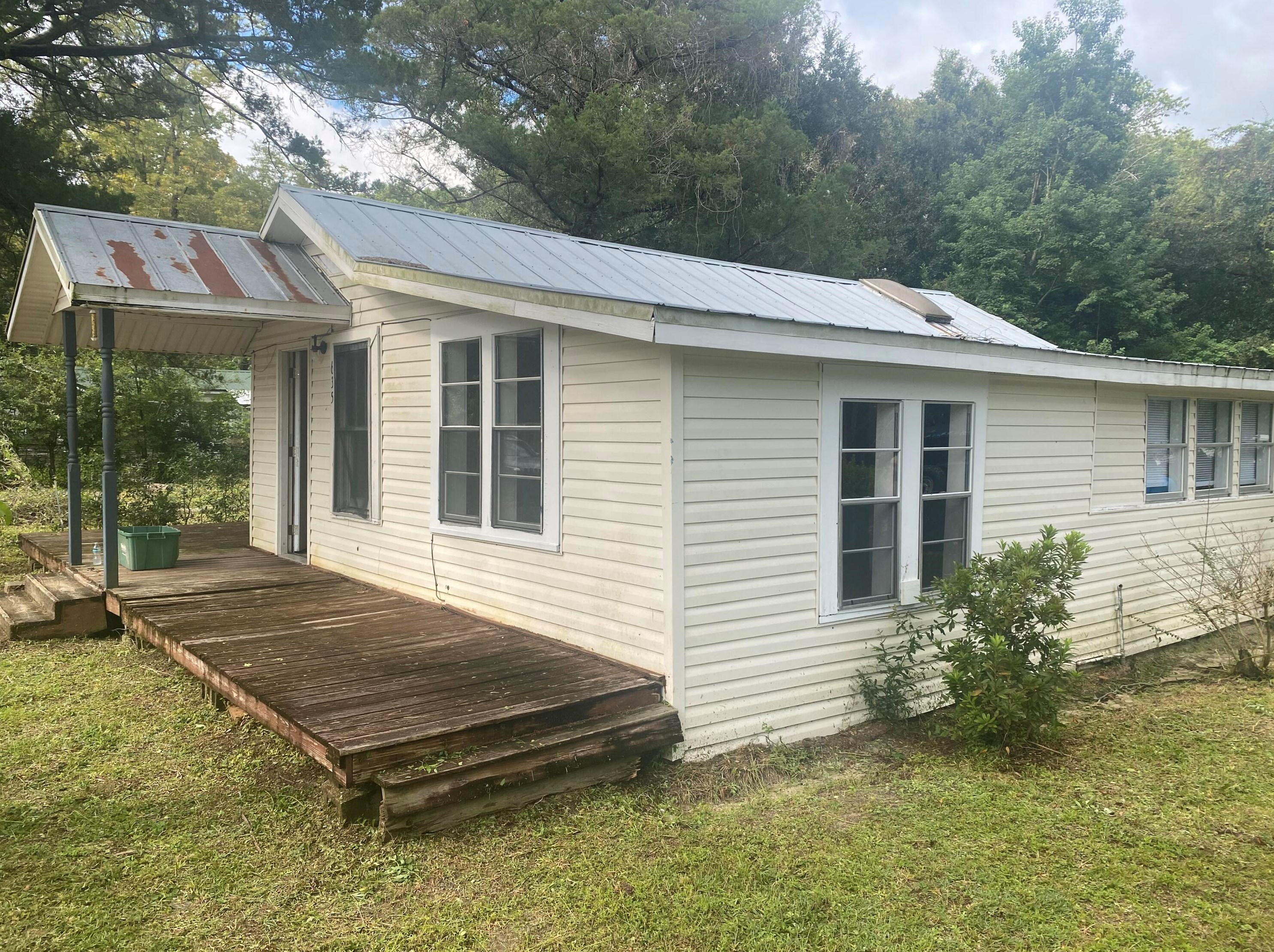 635 Amos St, Crestview, FL 32539-4205