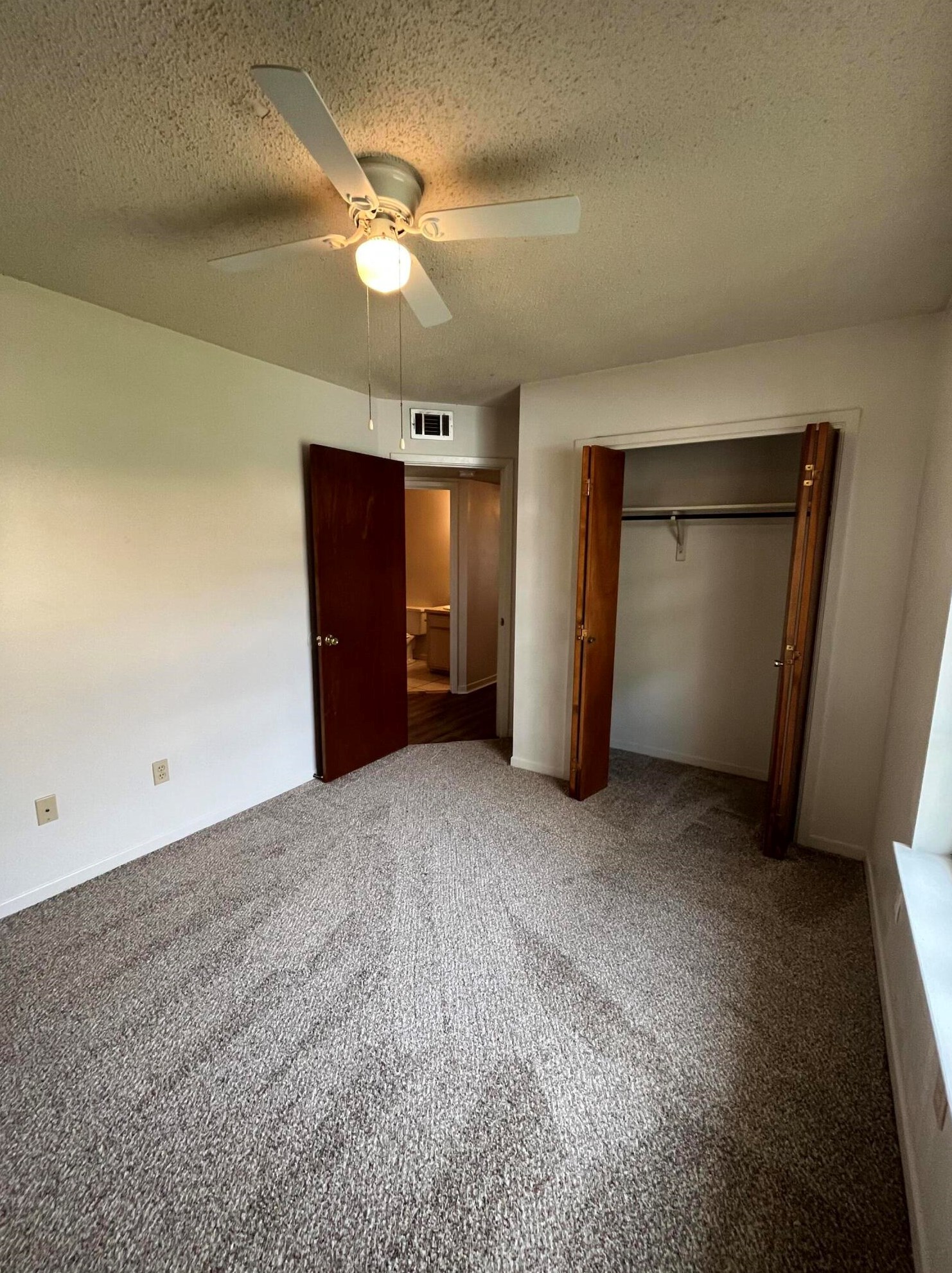 132 Classic Ct, Fort Walton Beach, FL 32548